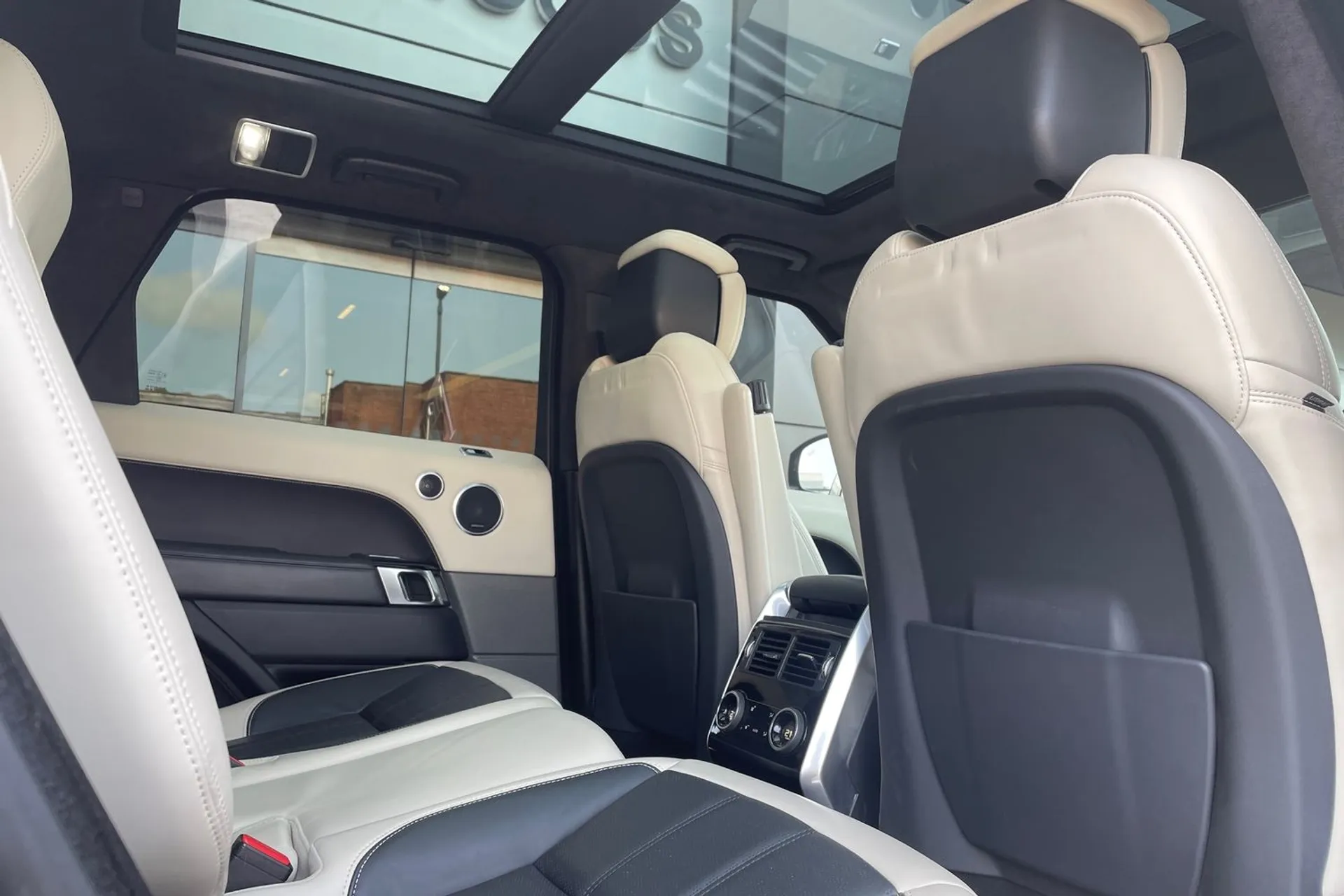 LAND ROVER RANGE ROVER SPORT thumbnail image number 39