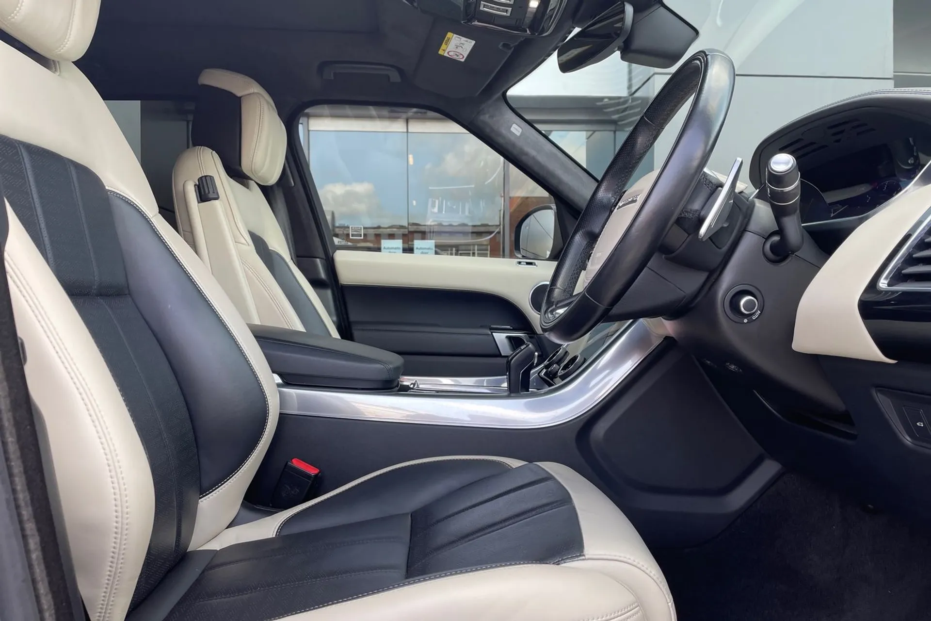 LAND ROVER RANGE ROVER SPORT thumbnail image number 17
