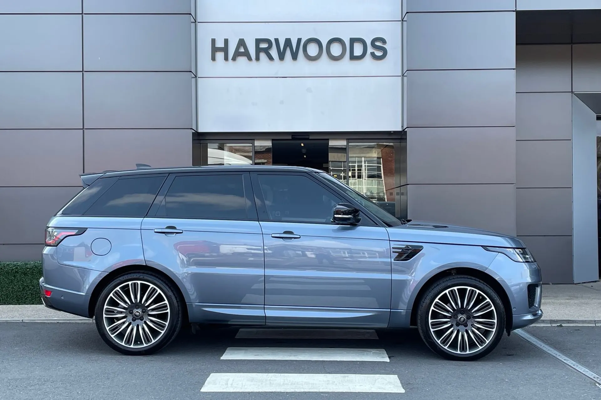 LAND ROVER RANGE ROVER SPORT thumbnail image number 2