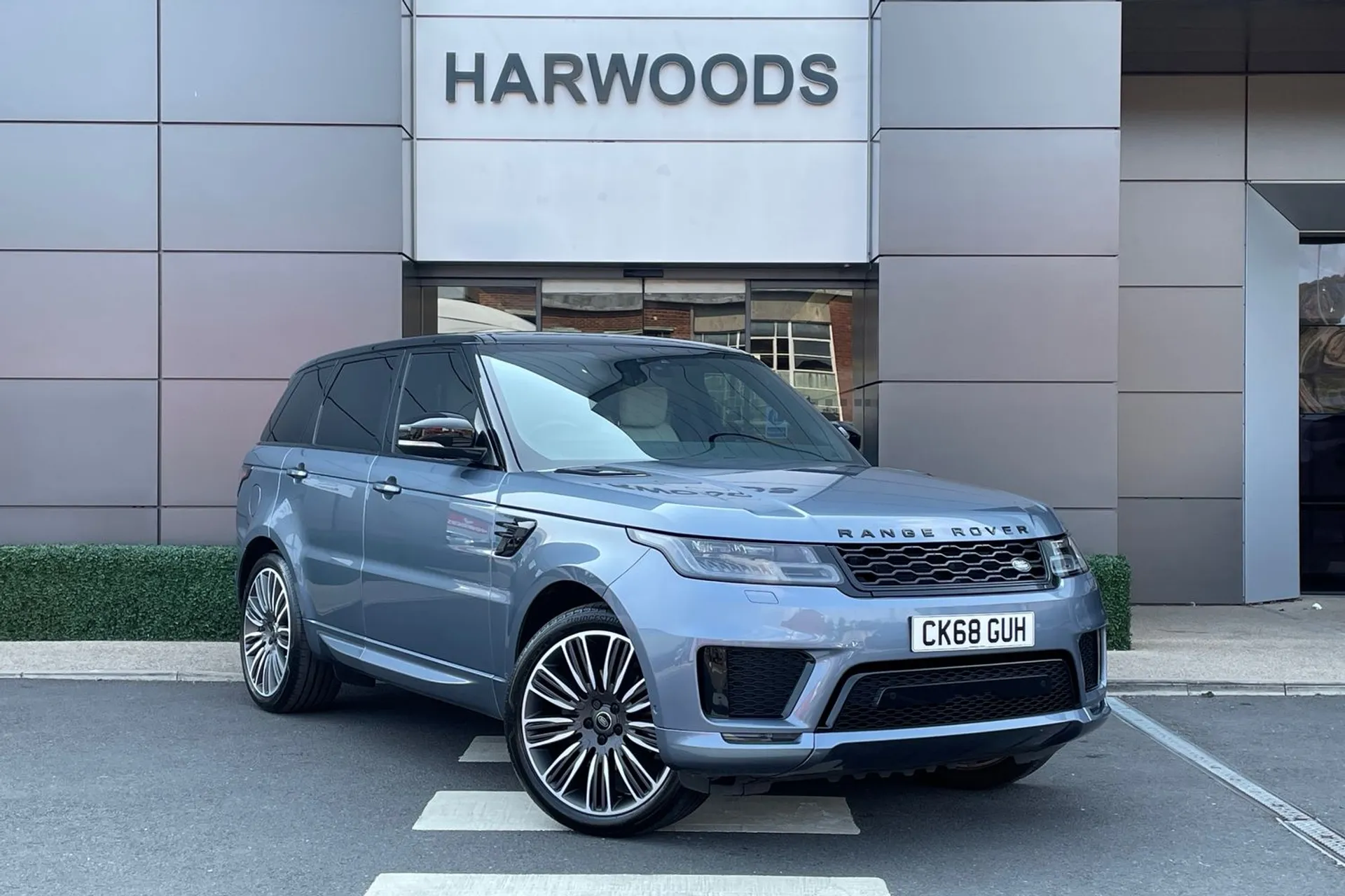 LAND ROVER RANGE ROVER SPORT focused image