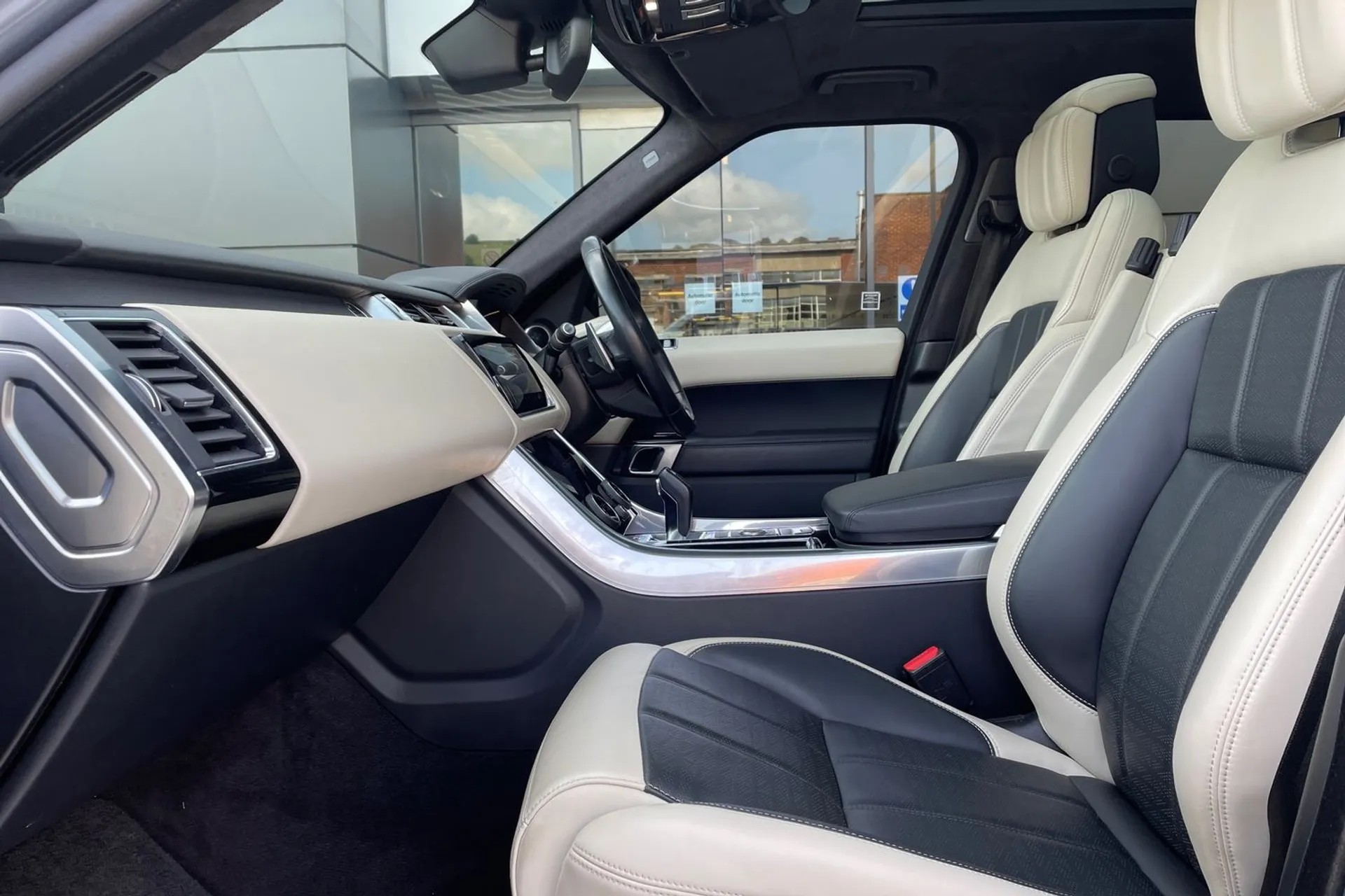 LAND ROVER RANGE ROVER SPORT thumbnail image number 47
