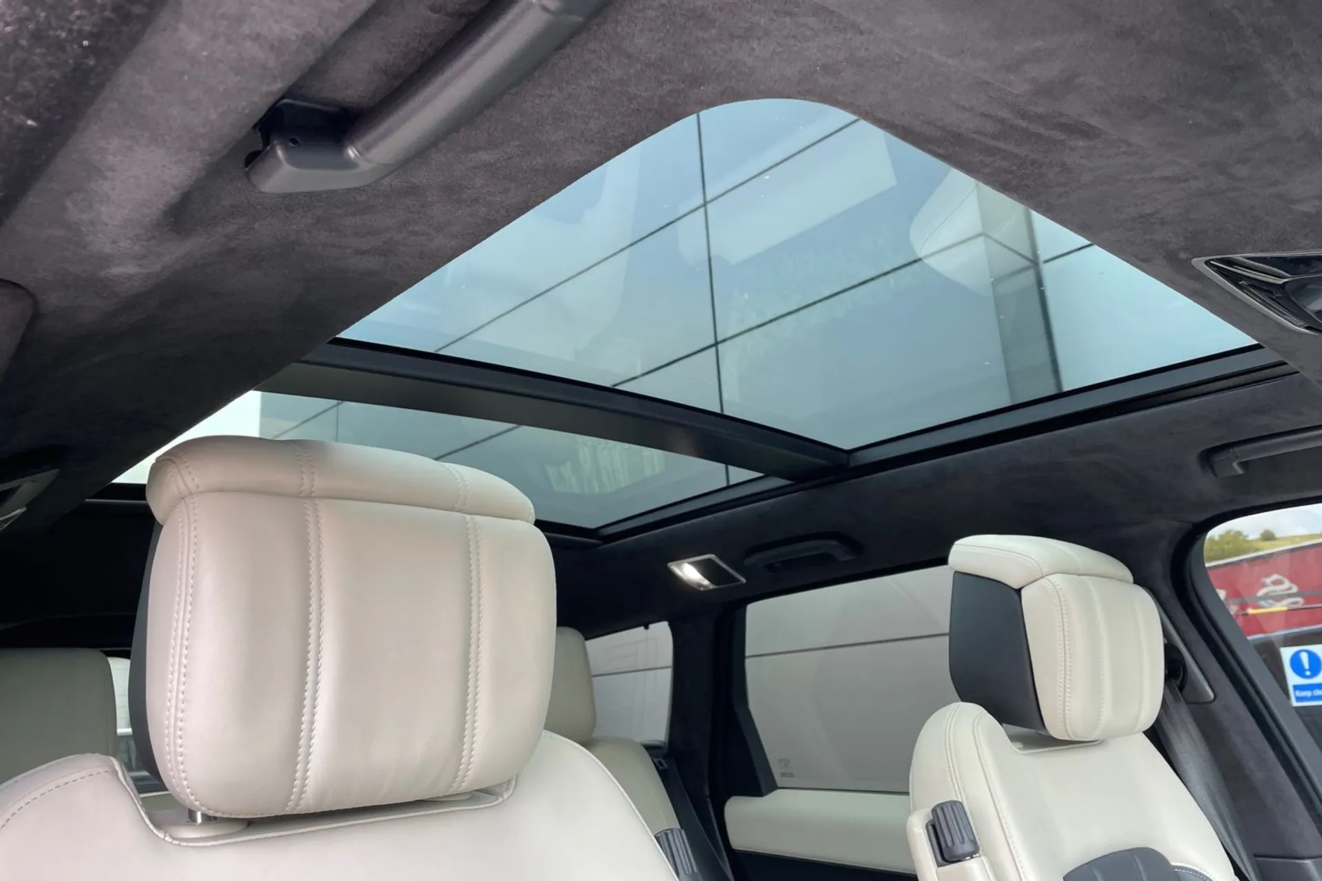 LAND ROVER RANGE ROVER SPORT thumbnail image number 9