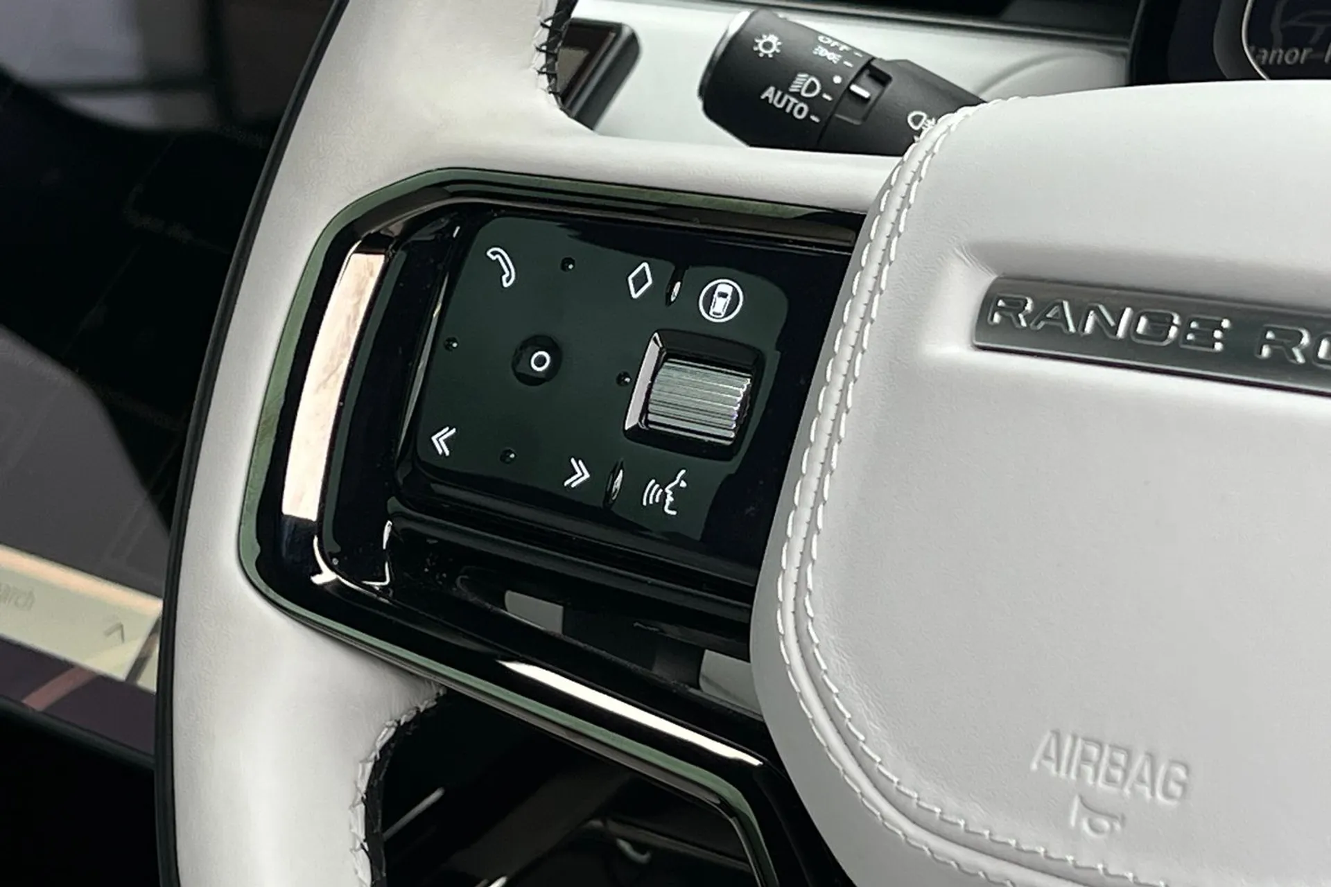 LAND ROVER RANGE ROVER SPORT thumbnail image number 46