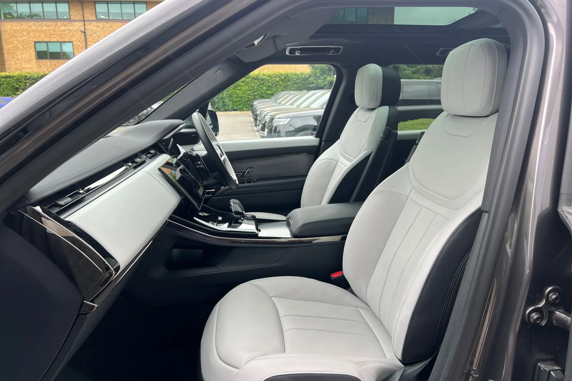 LAND ROVER RANGE ROVER SPORT thumbnail image number 43