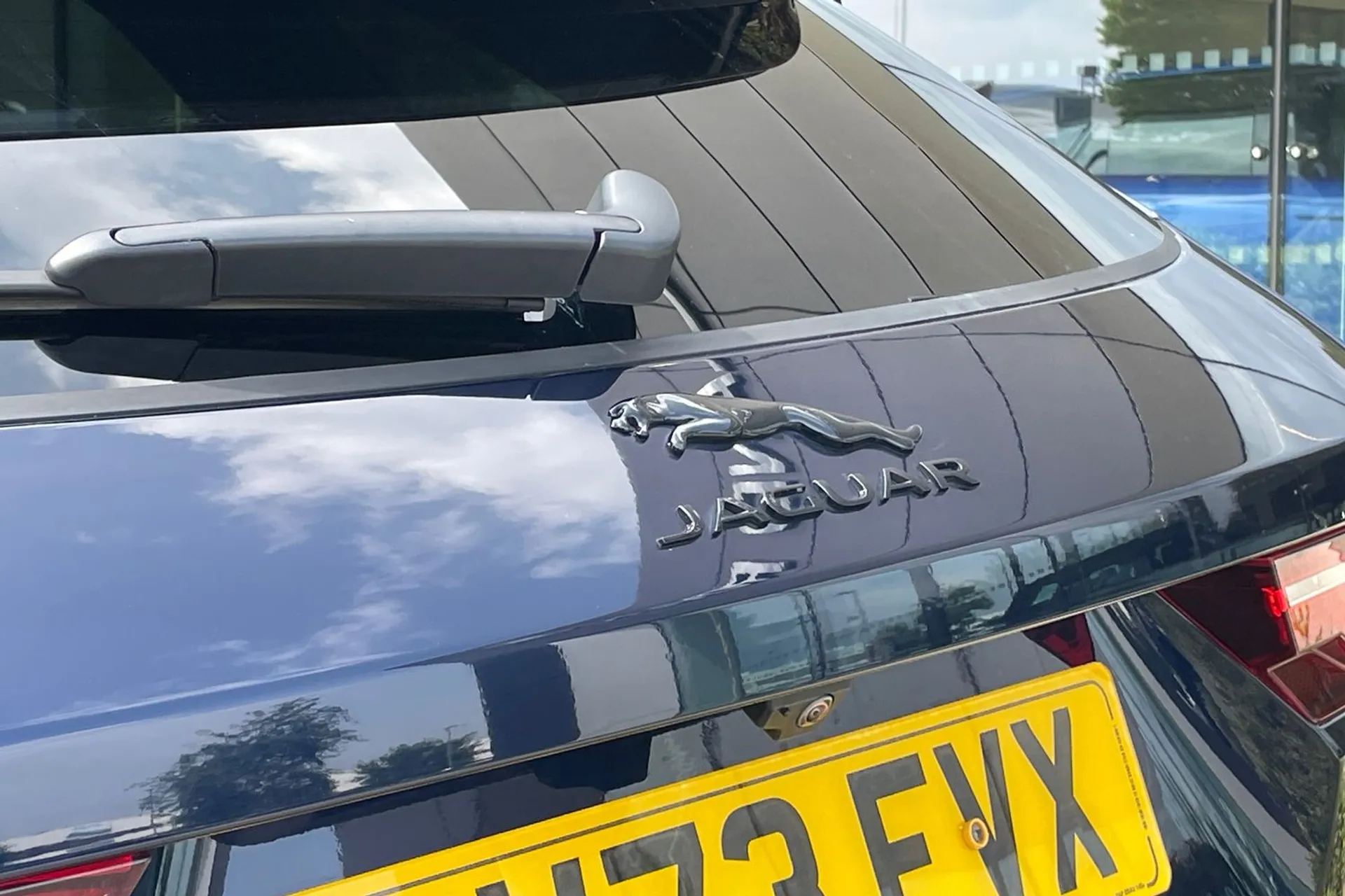 Jaguar F-PACE thumbnail image number 13