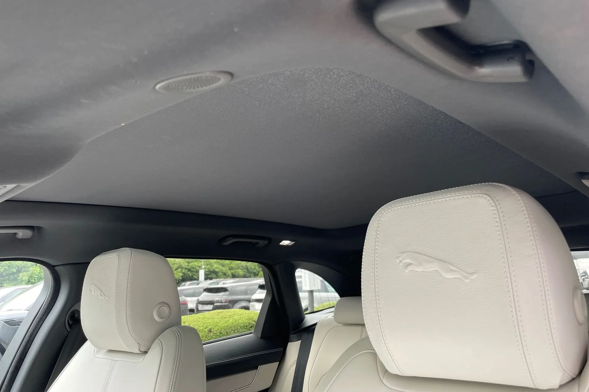 Jaguar F-PACE thumbnail image number 5