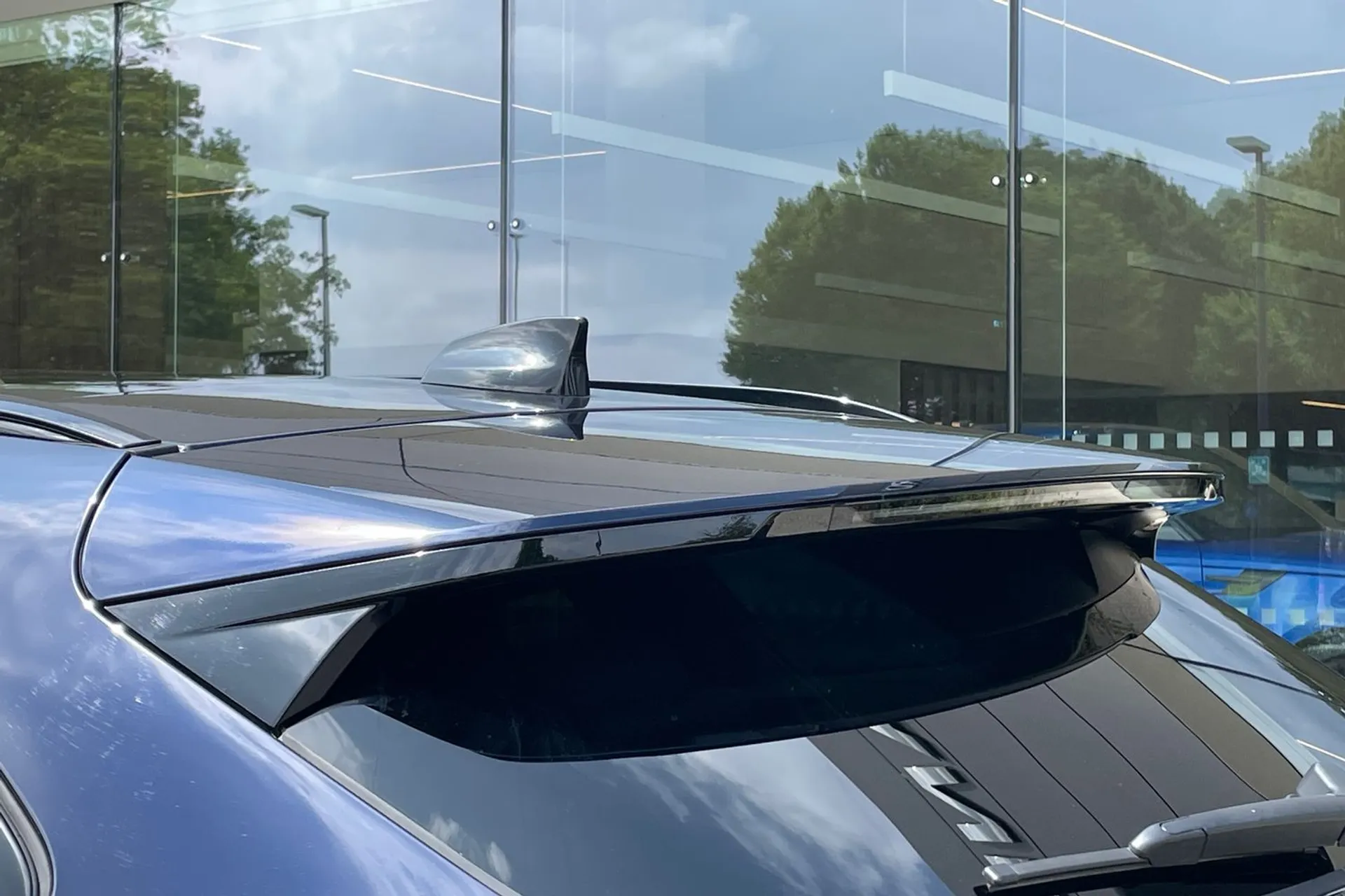 Jaguar F-PACE thumbnail image number 27
