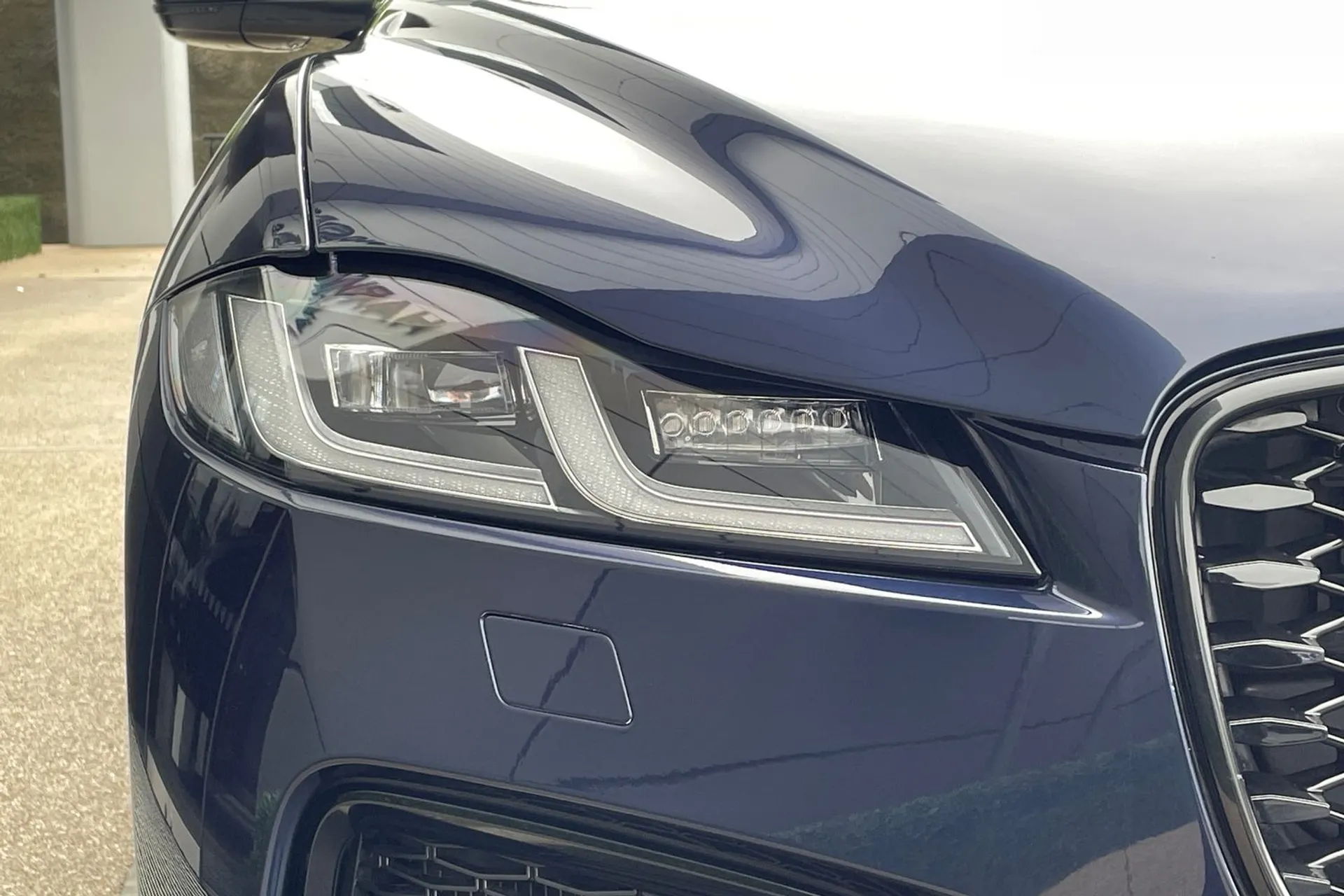 Jaguar F-PACE thumbnail image number 88