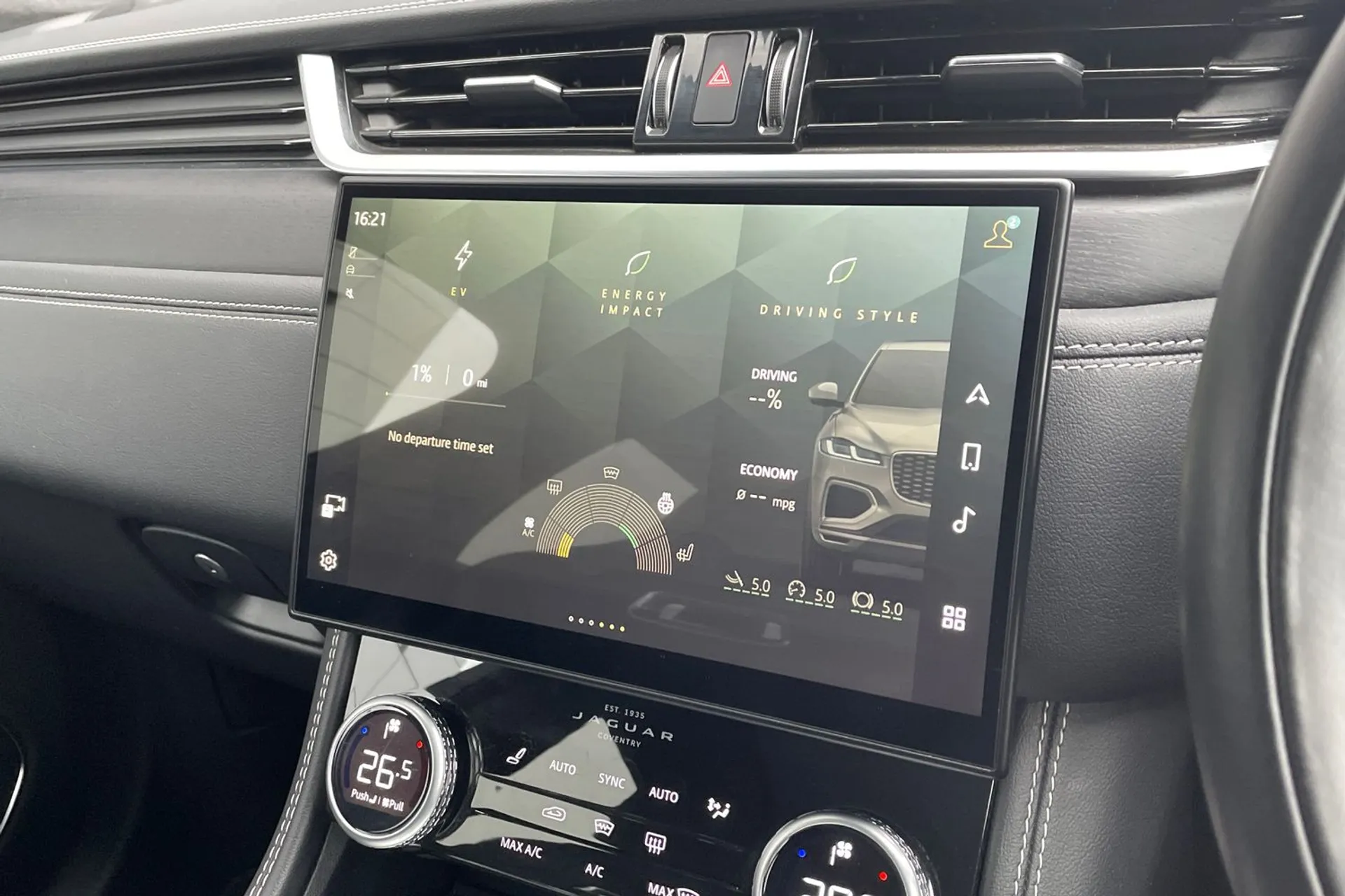 Jaguar F-PACE thumbnail image number 147