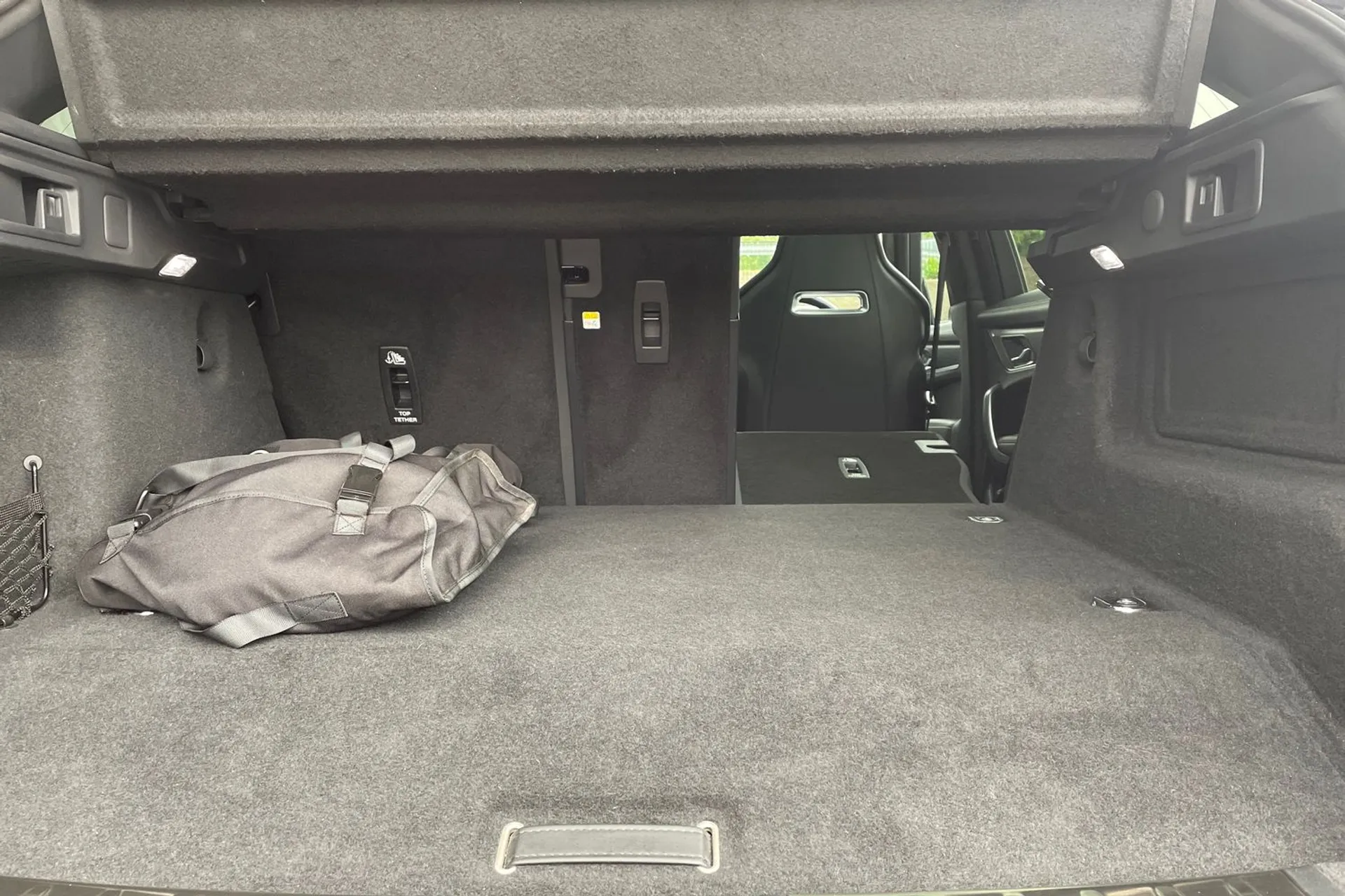 Jaguar F-PACE thumbnail image number 103