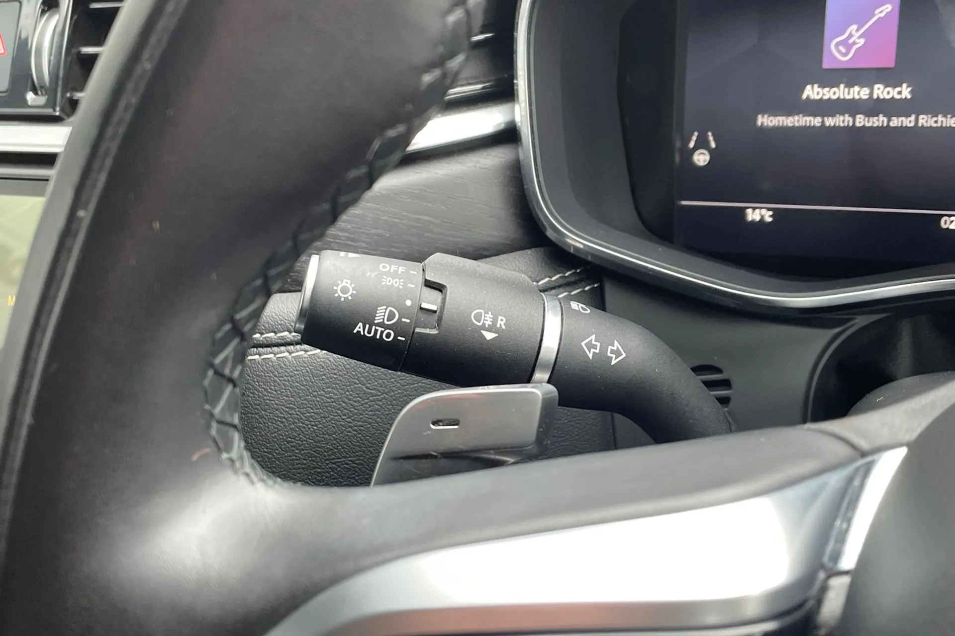 Jaguar F-PACE thumbnail image number 152