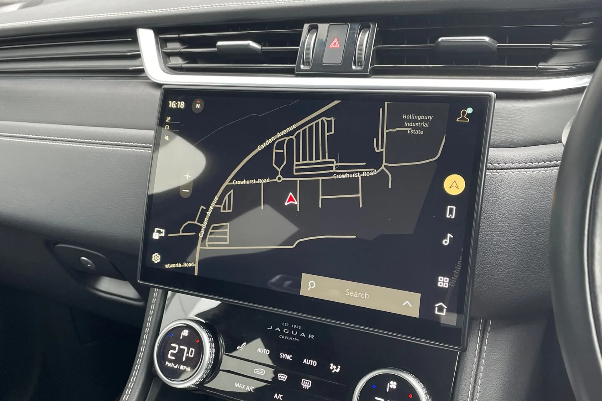 Jaguar F-PACE thumbnail image number 13