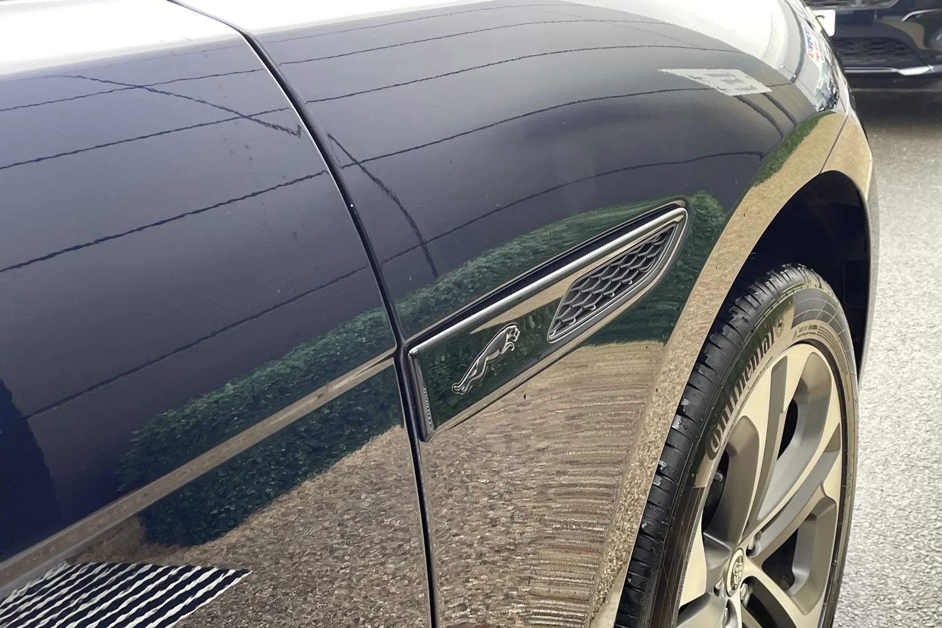 Jaguar F-PACE thumbnail image number 94