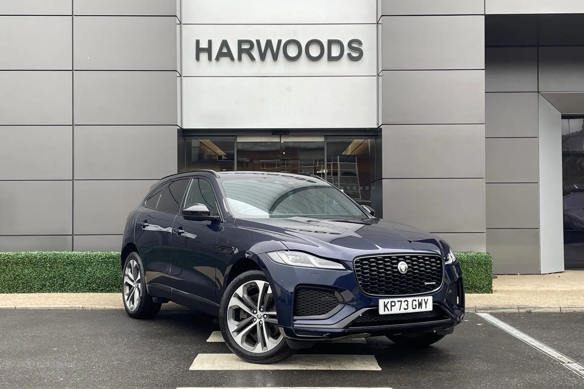 Jaguar F-PACE focused image