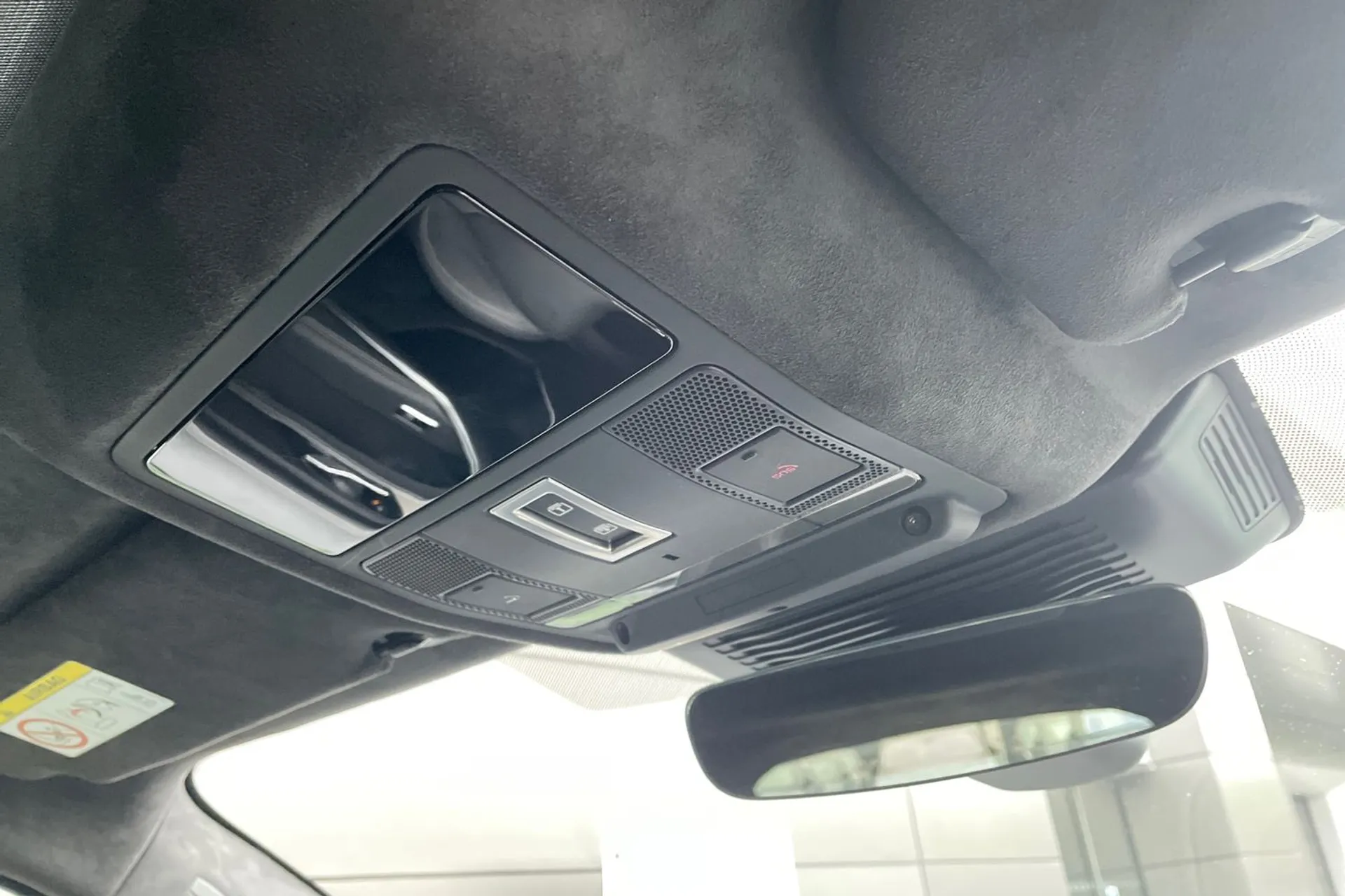 Jaguar F-PACE thumbnail image number 141