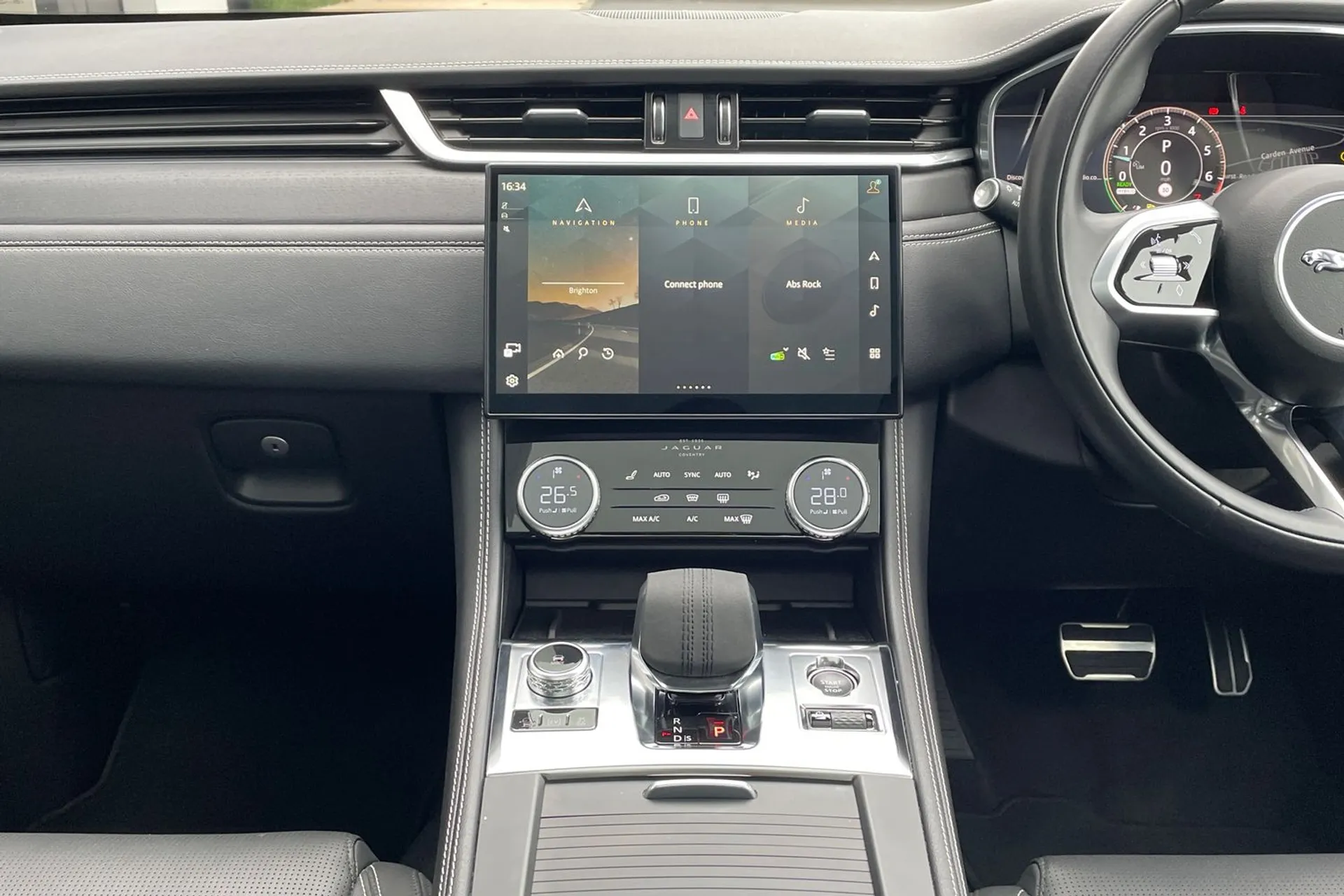 Jaguar F-PACE thumbnail image number 47