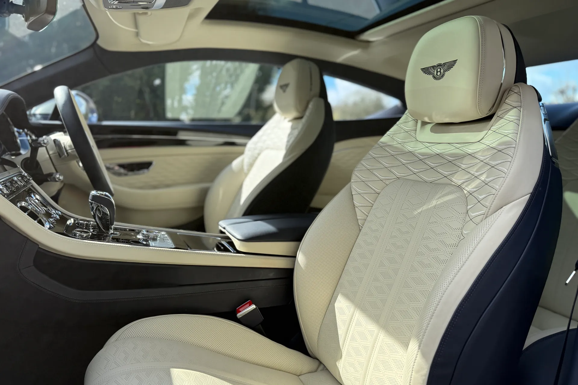 Bentley CONTINENTAL GT thumbnail image number 43