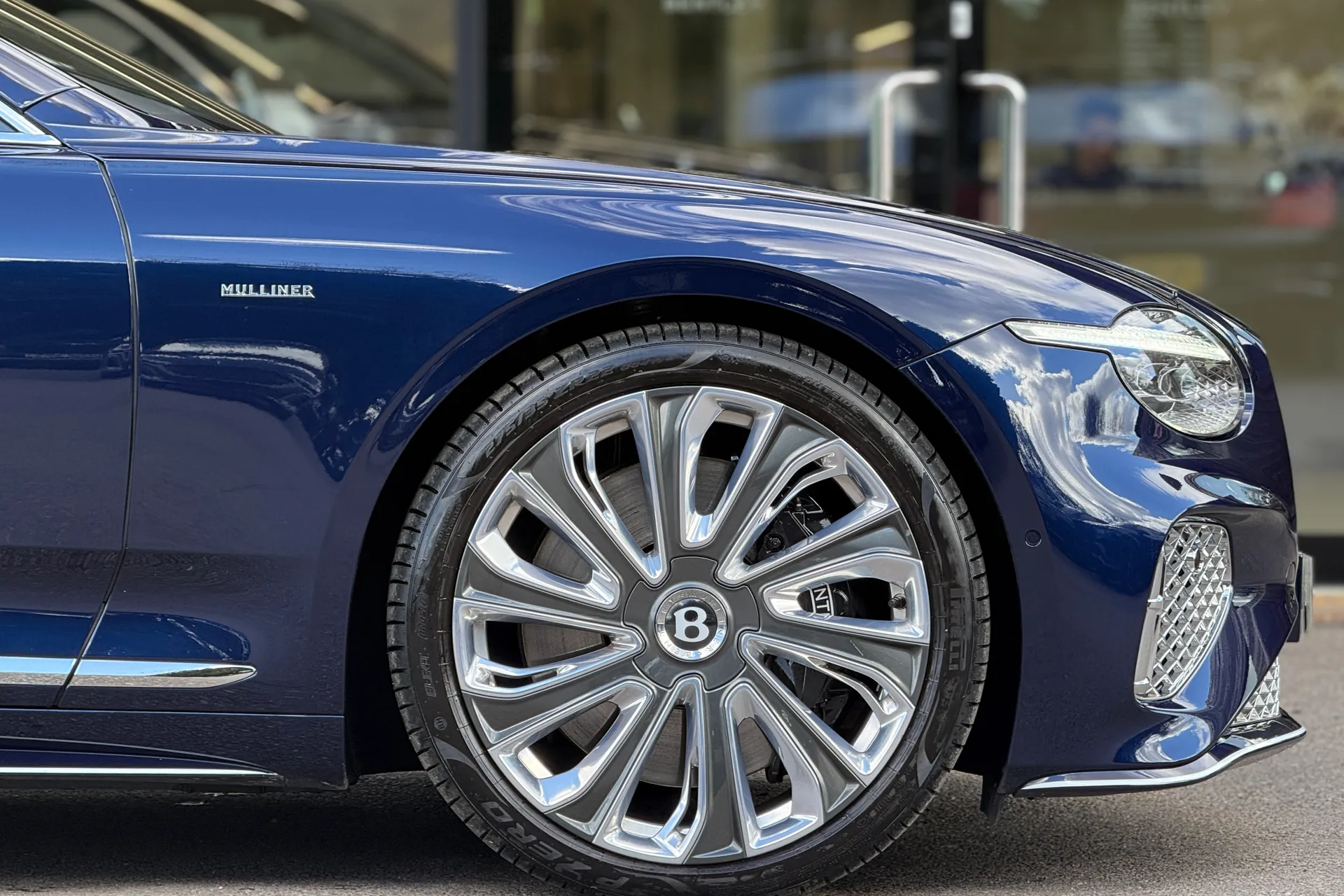 Bentley CONTINENTAL GT thumbnail image number 13