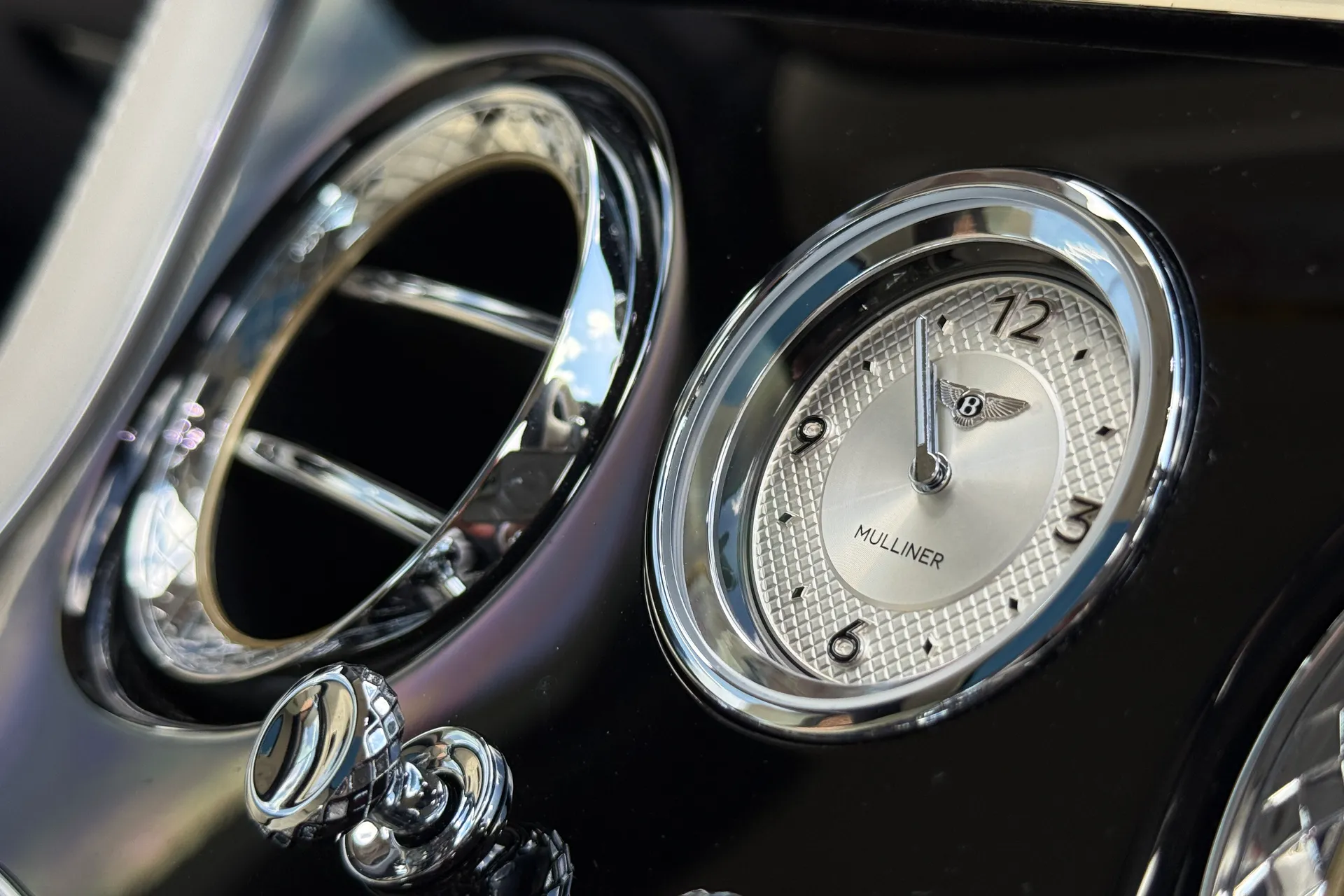 Bentley CONTINENTAL GT thumbnail image number 33