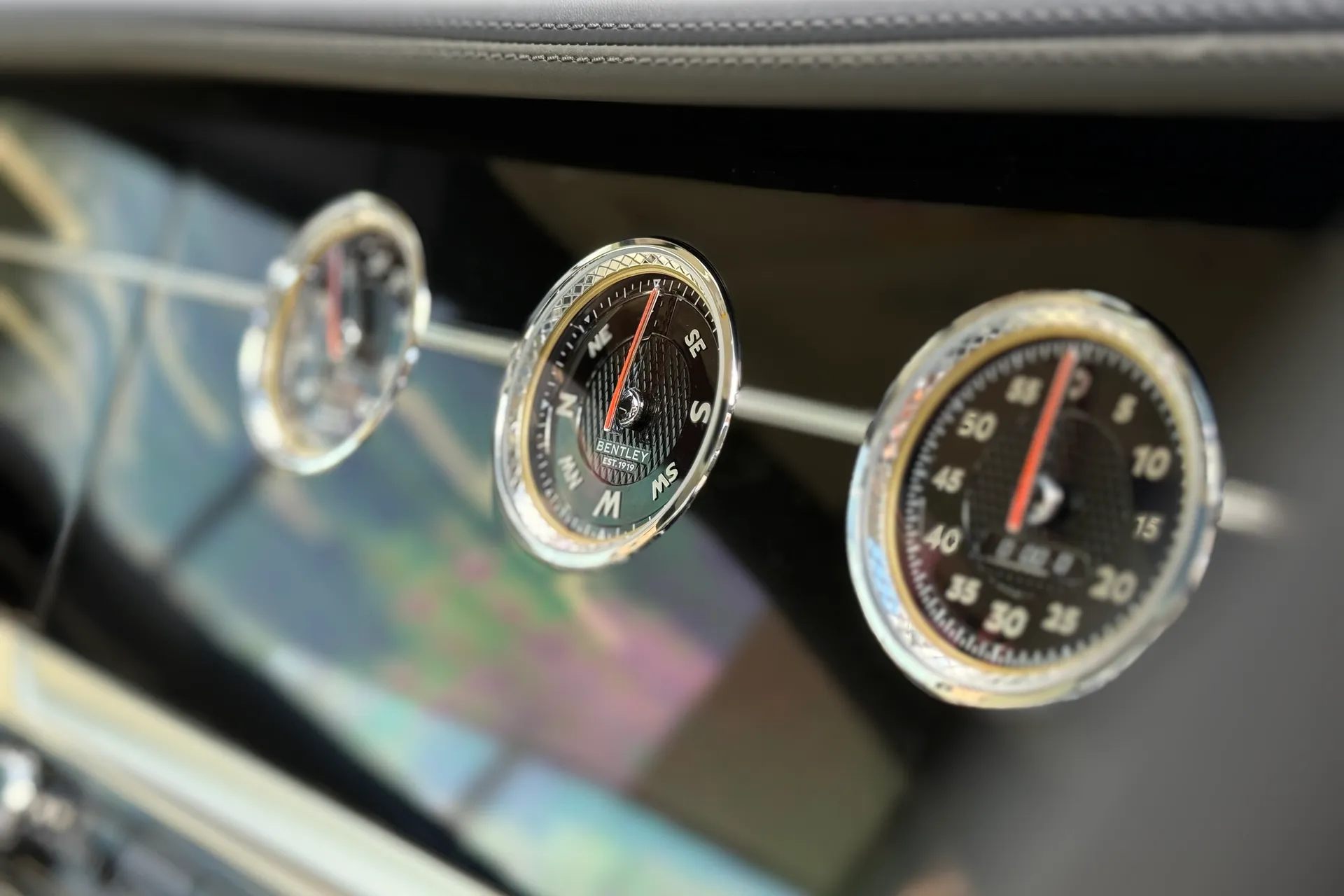 Bentley CONTINENTAL GT thumbnail image number 36