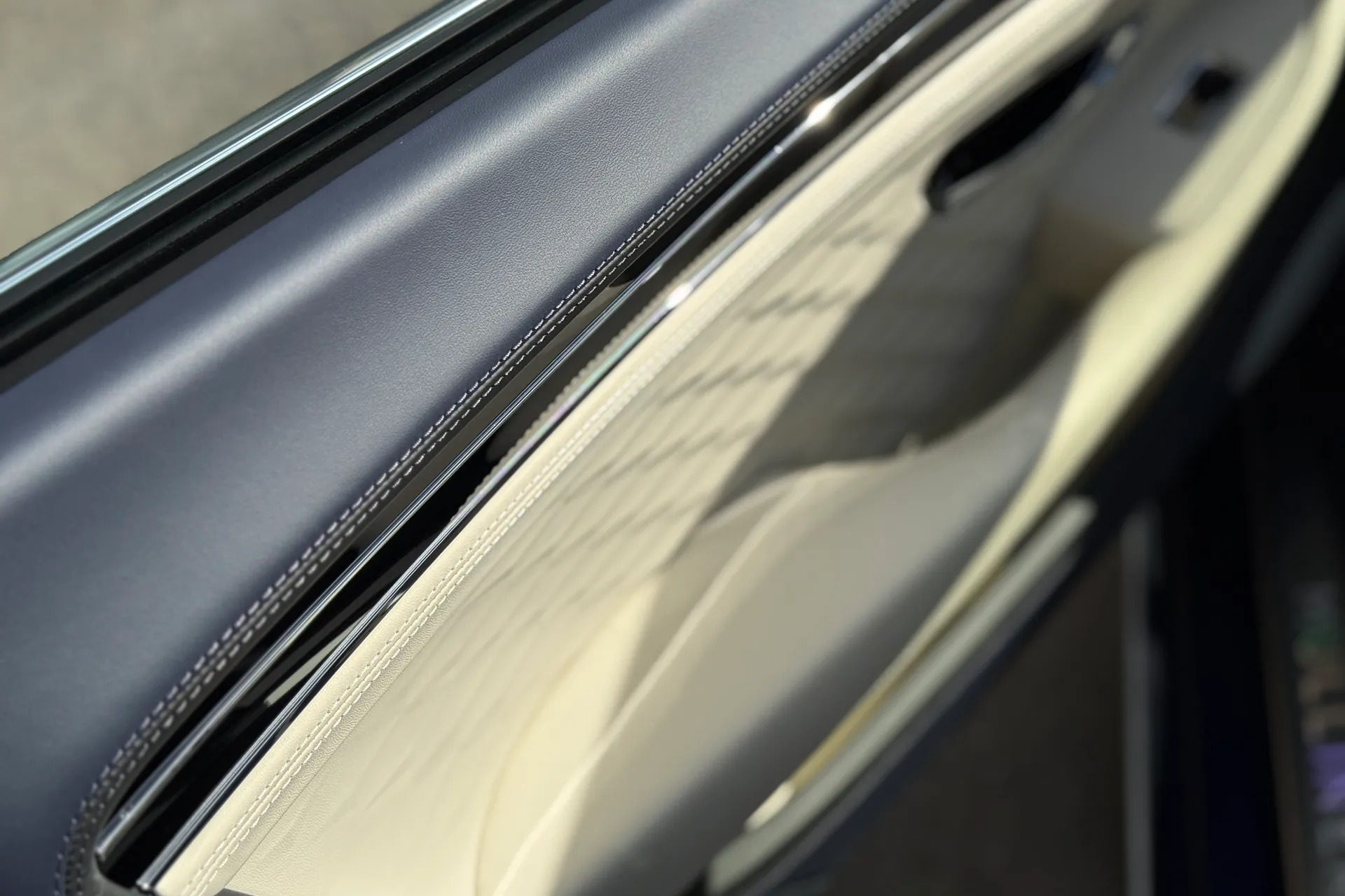 Bentley CONTINENTAL GT thumbnail image number 44