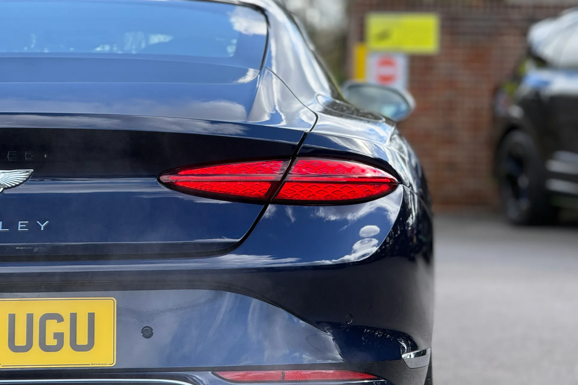 Bentley CONTINENTAL GT thumbnail image number 10