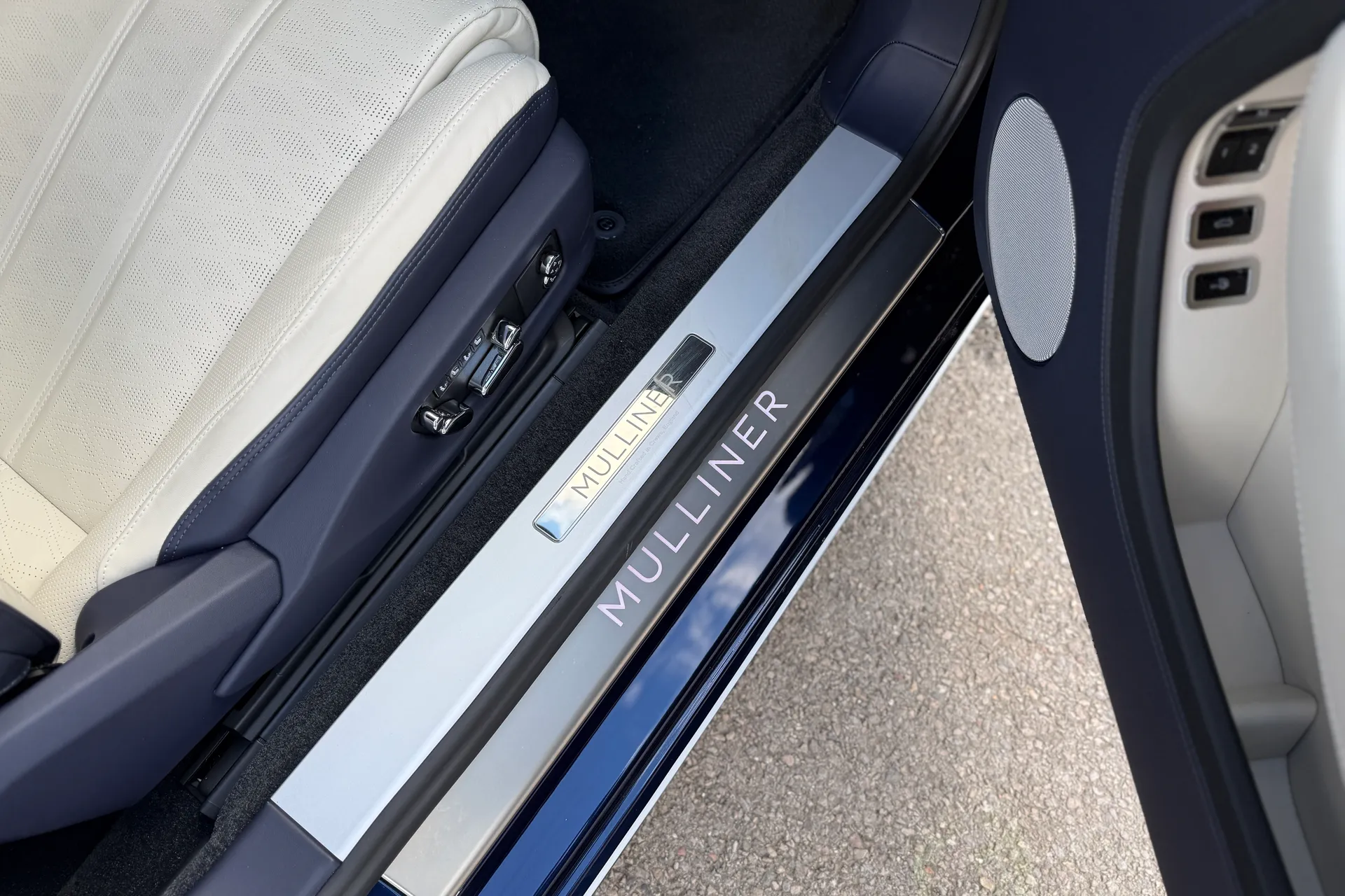 Bentley CONTINENTAL GT thumbnail image number 19