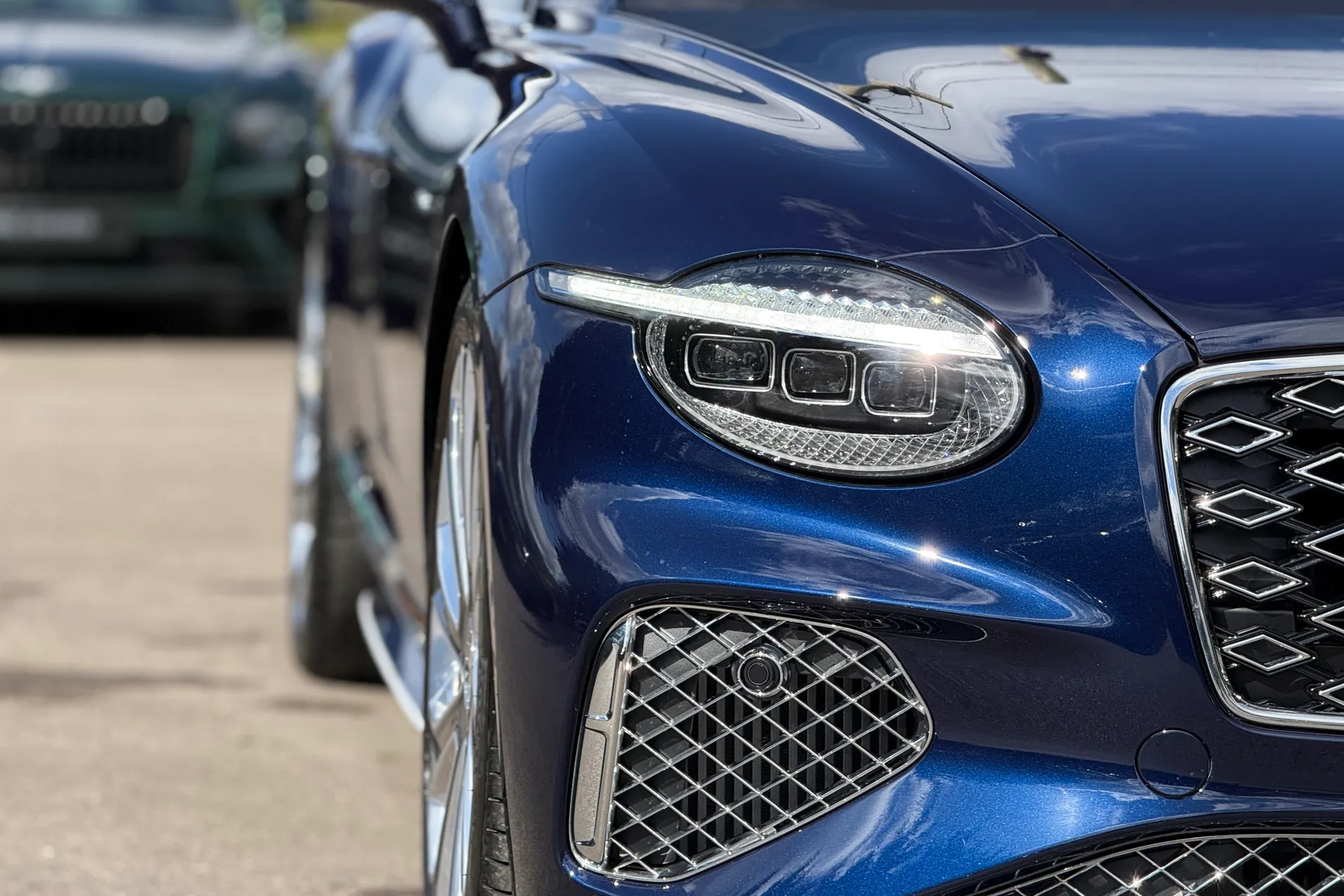 Bentley CONTINENTAL GT thumbnail image number 46