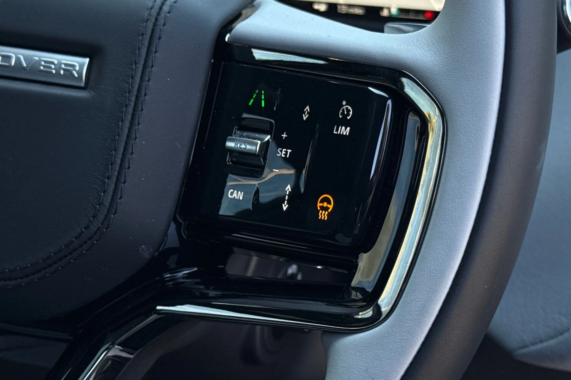 LAND ROVER RANGE ROVER VELAR thumbnail image number 51