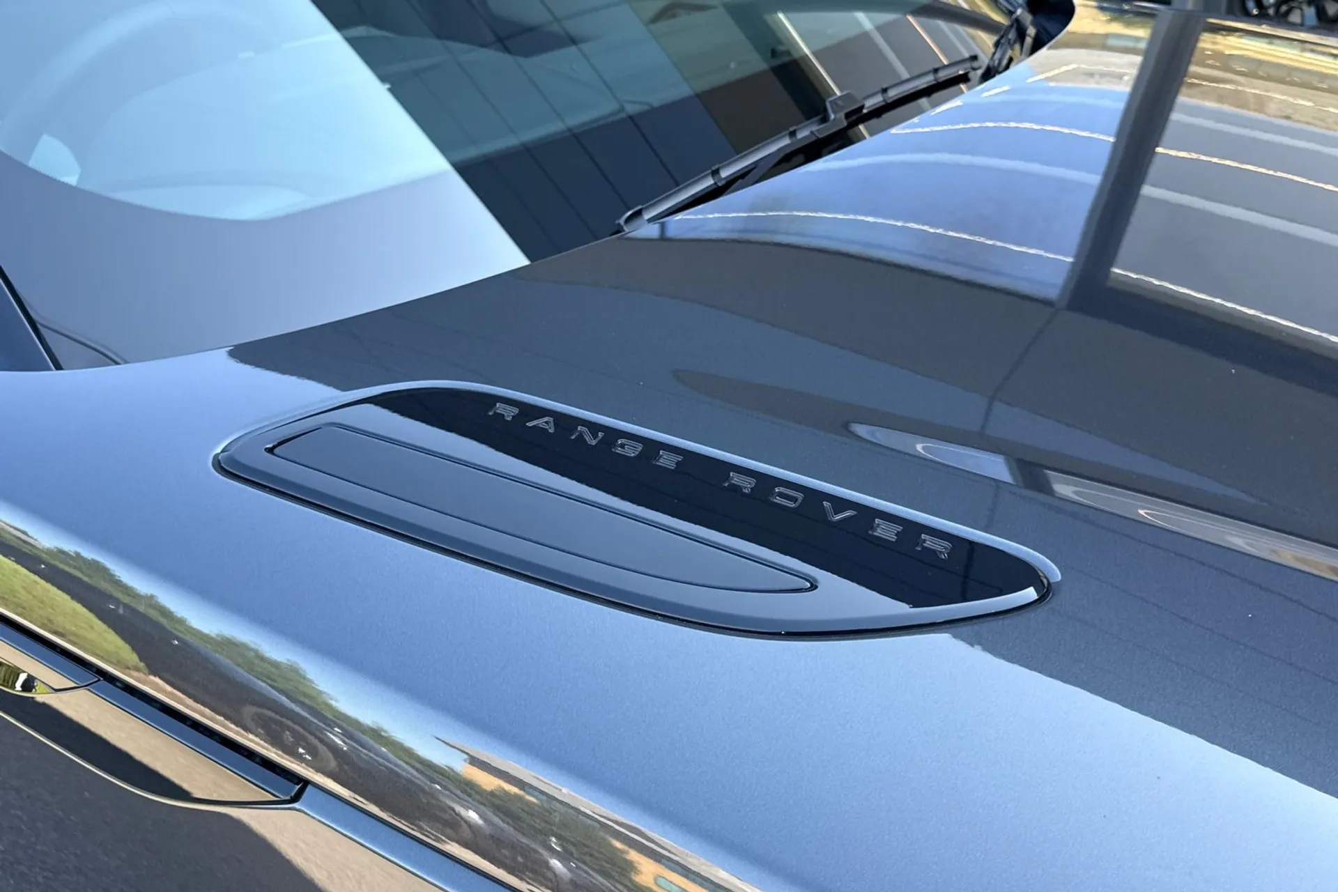 LAND ROVER RANGE ROVER VELAR thumbnail image number 18