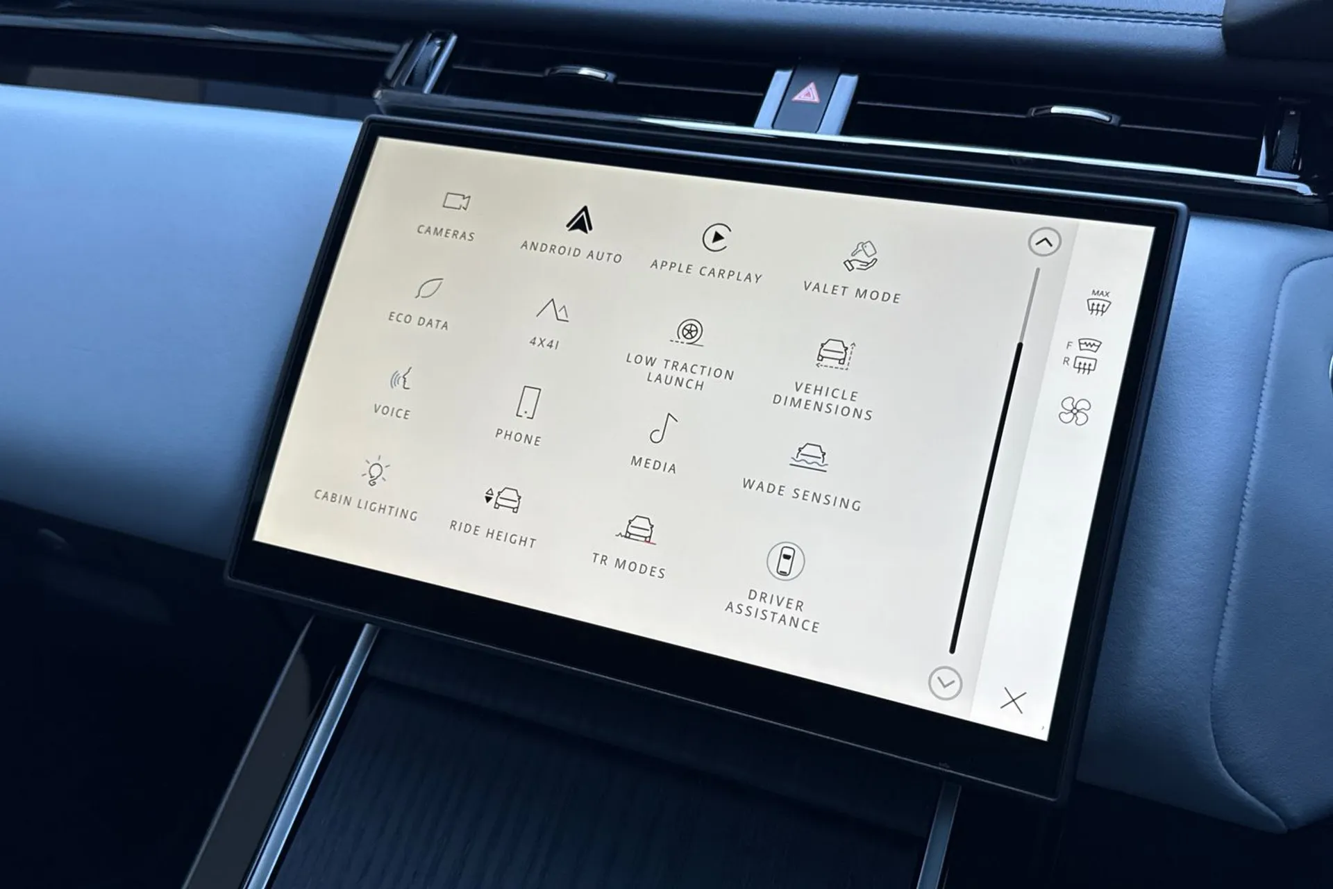 LAND ROVER RANGE ROVER VELAR thumbnail image number 55