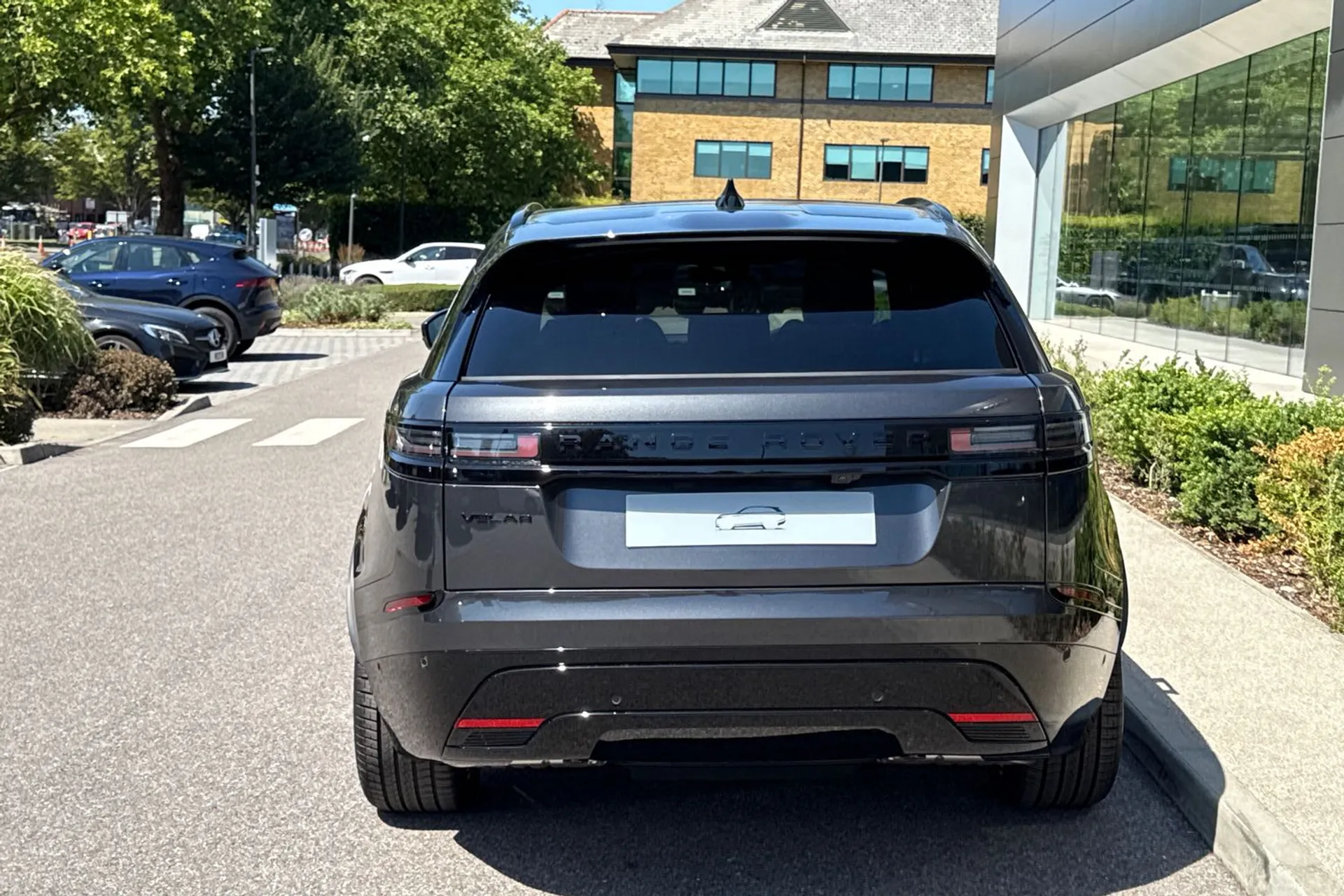 LAND ROVER RANGE ROVER VELAR thumbnail image number 14