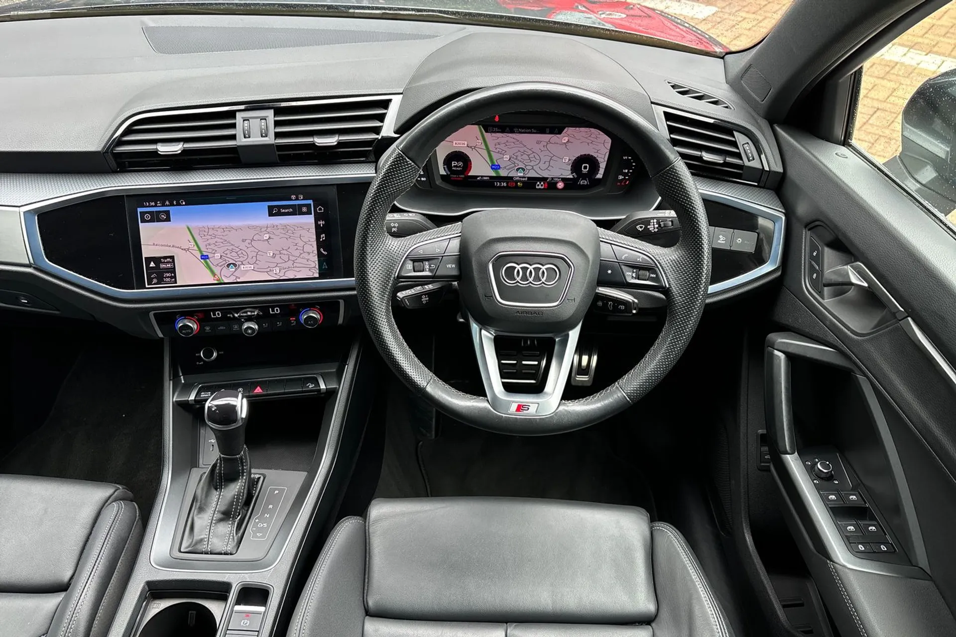Audi Q3 thumbnail image number 34