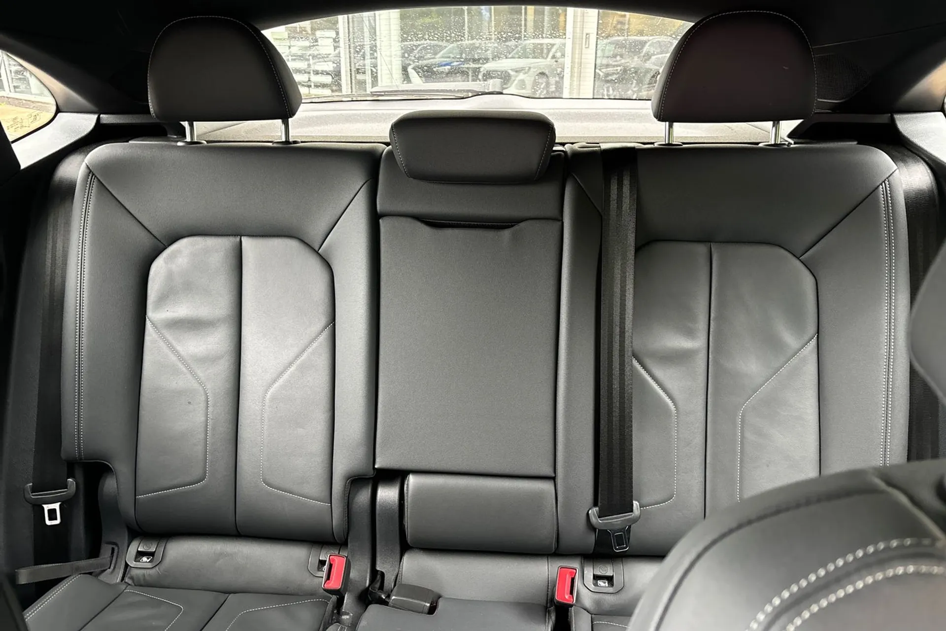Audi Q3 thumbnail image number 30