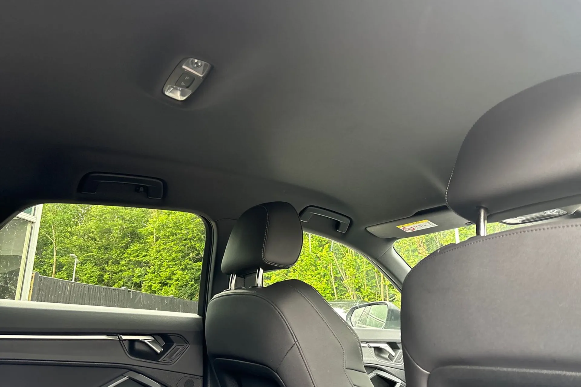 Audi Q3 thumbnail image number 22