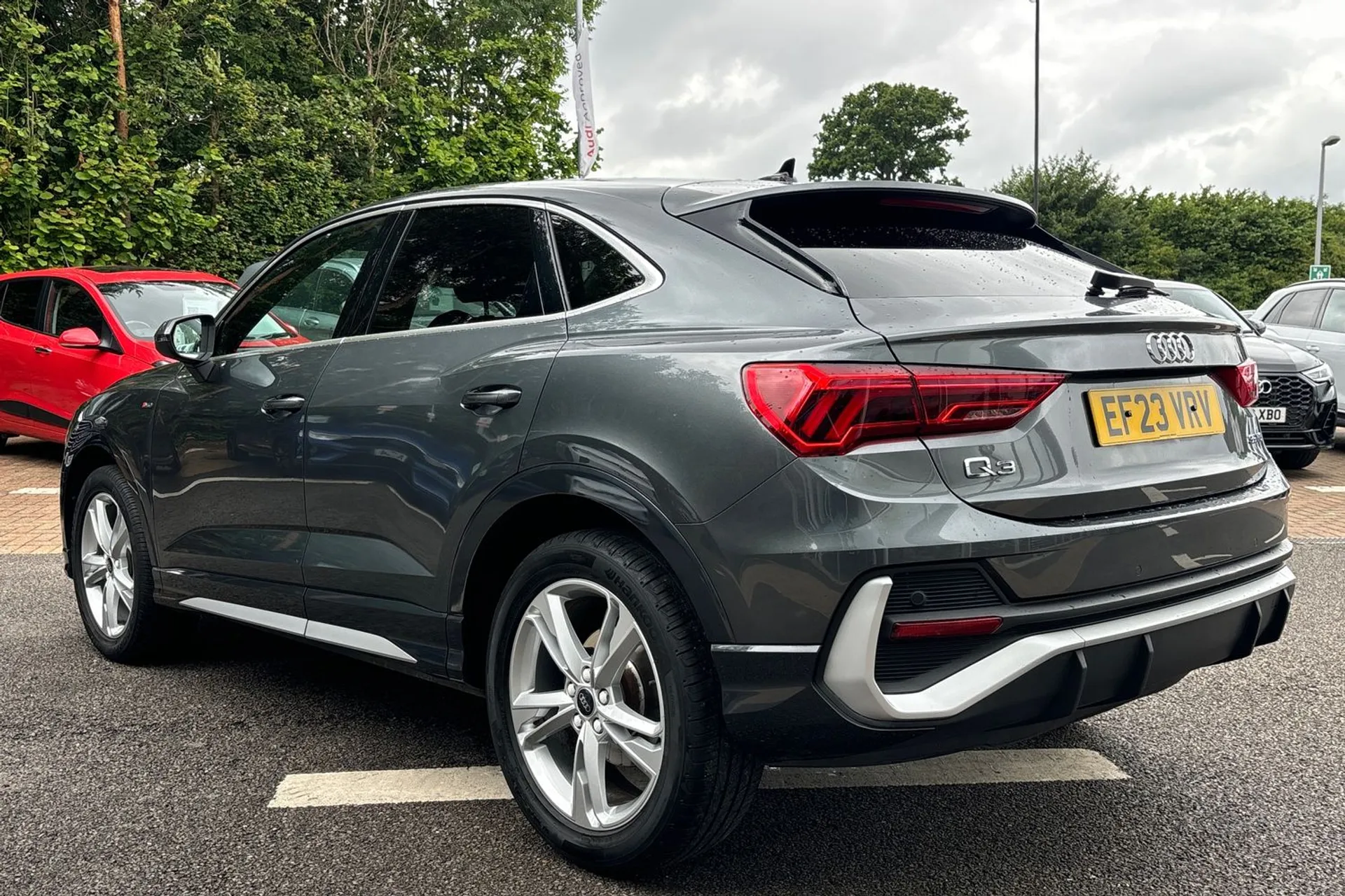 Audi Q3 thumbnail image number 8