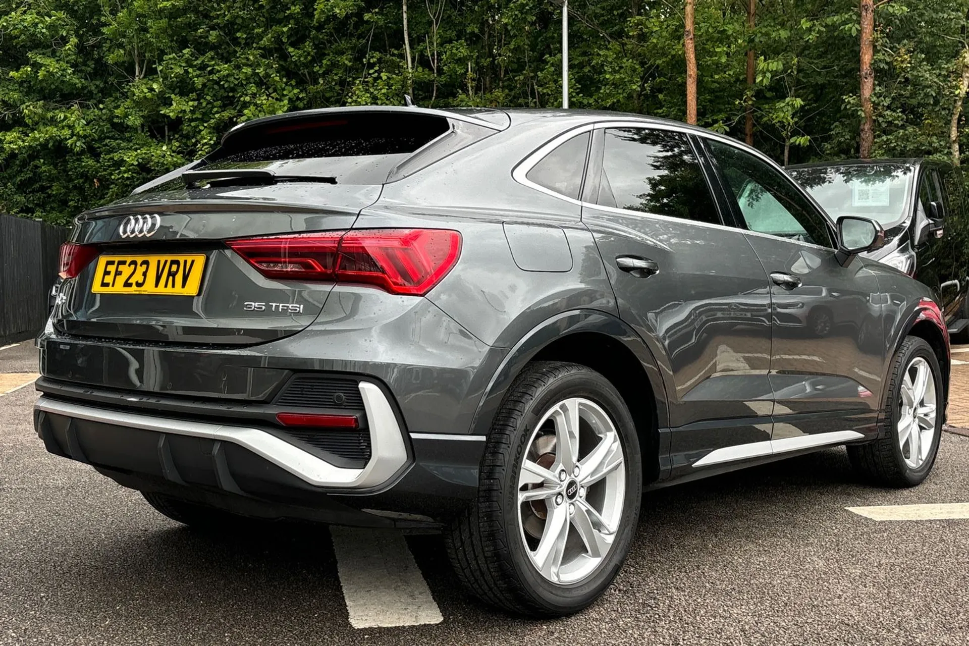 Audi Q3 thumbnail image number 6