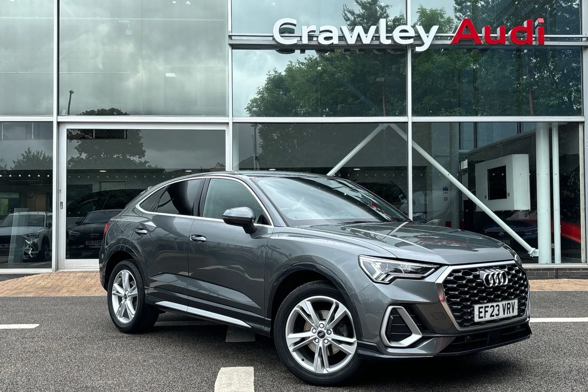 Audi Q3 focused image