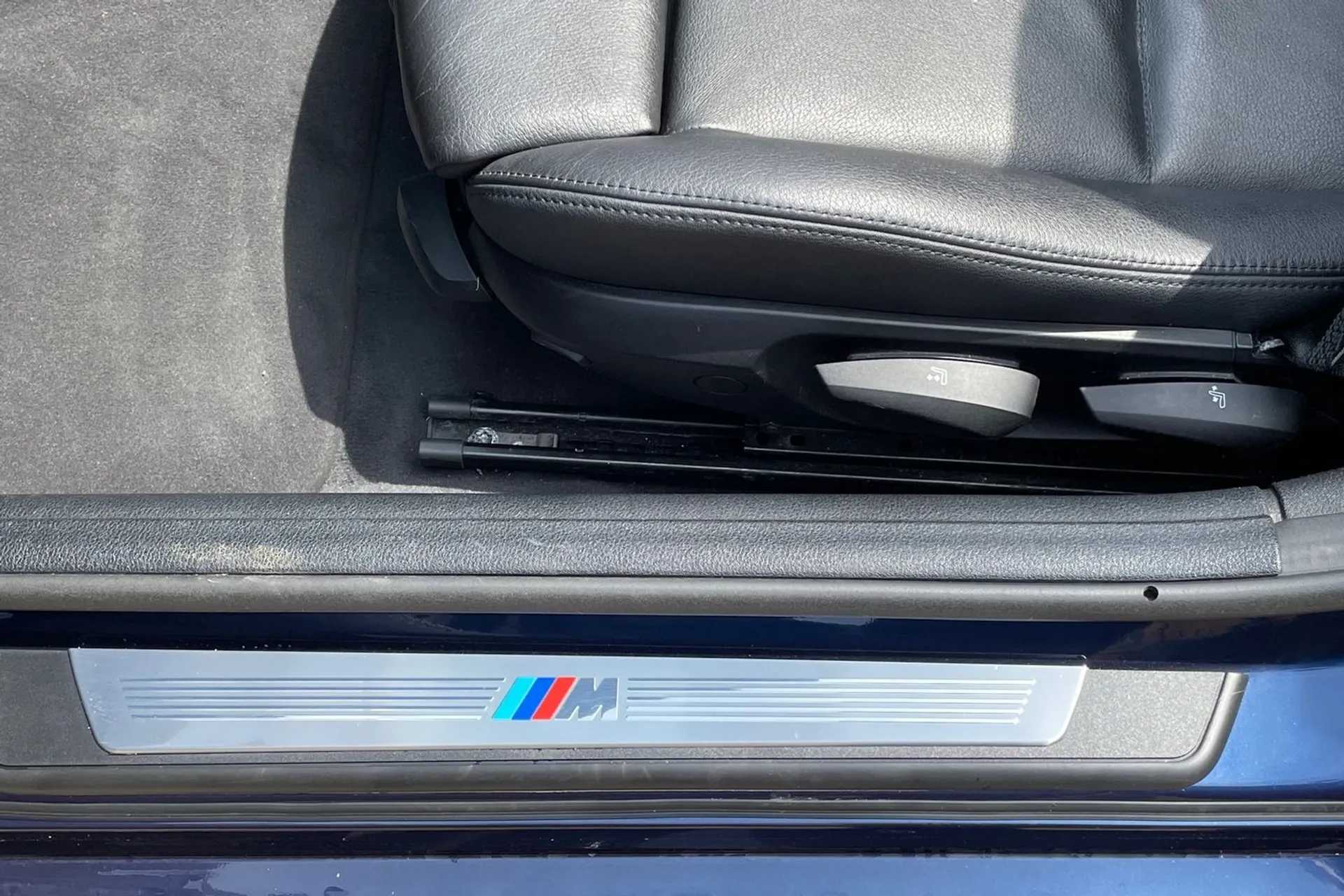 BMW Z4 thumbnail image number 31