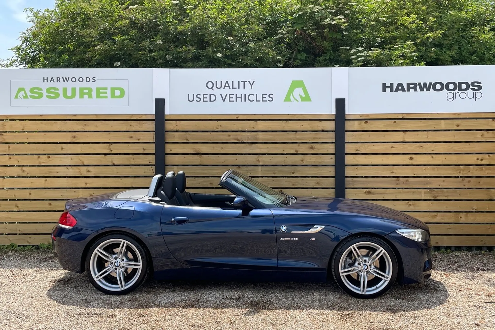 BMW Z4 thumbnail image number 2