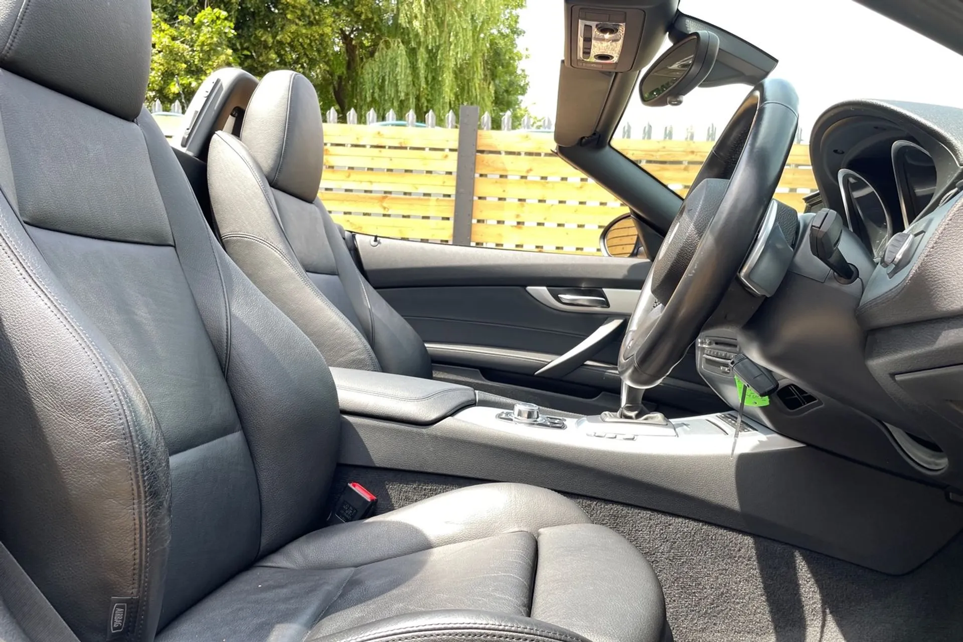 BMW Z4 thumbnail image number 26