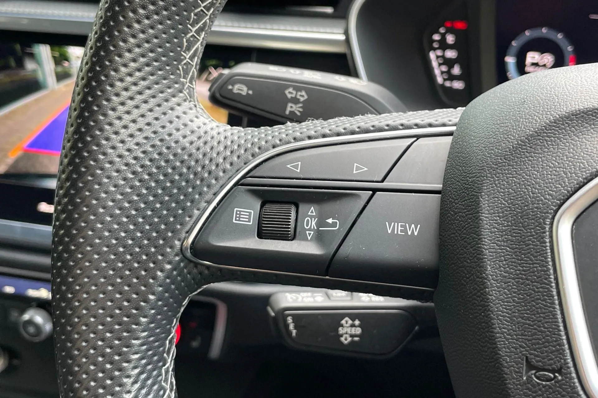 Audi Q3 thumbnail image number 57