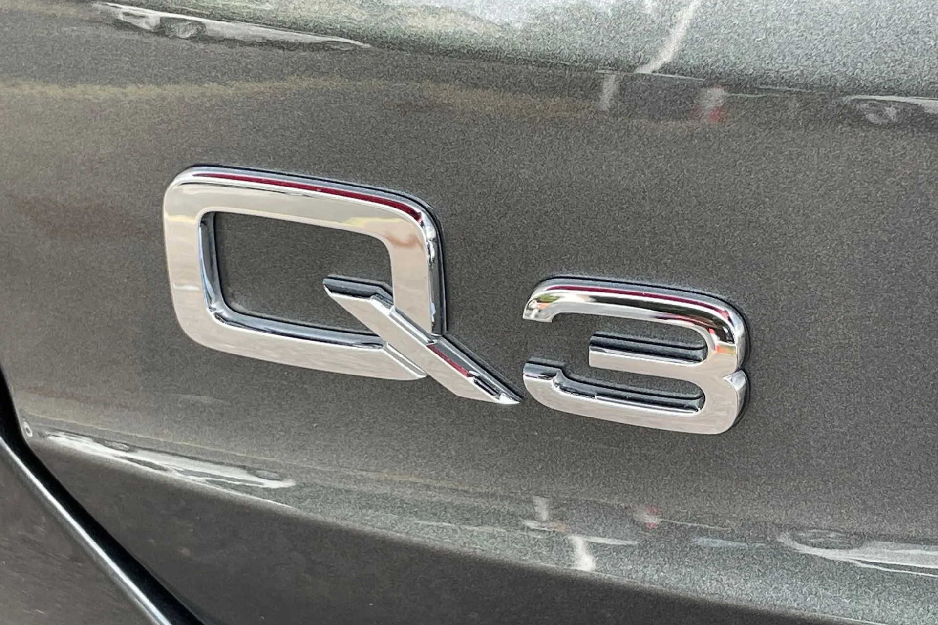 Audi Q3 thumbnail image number 48