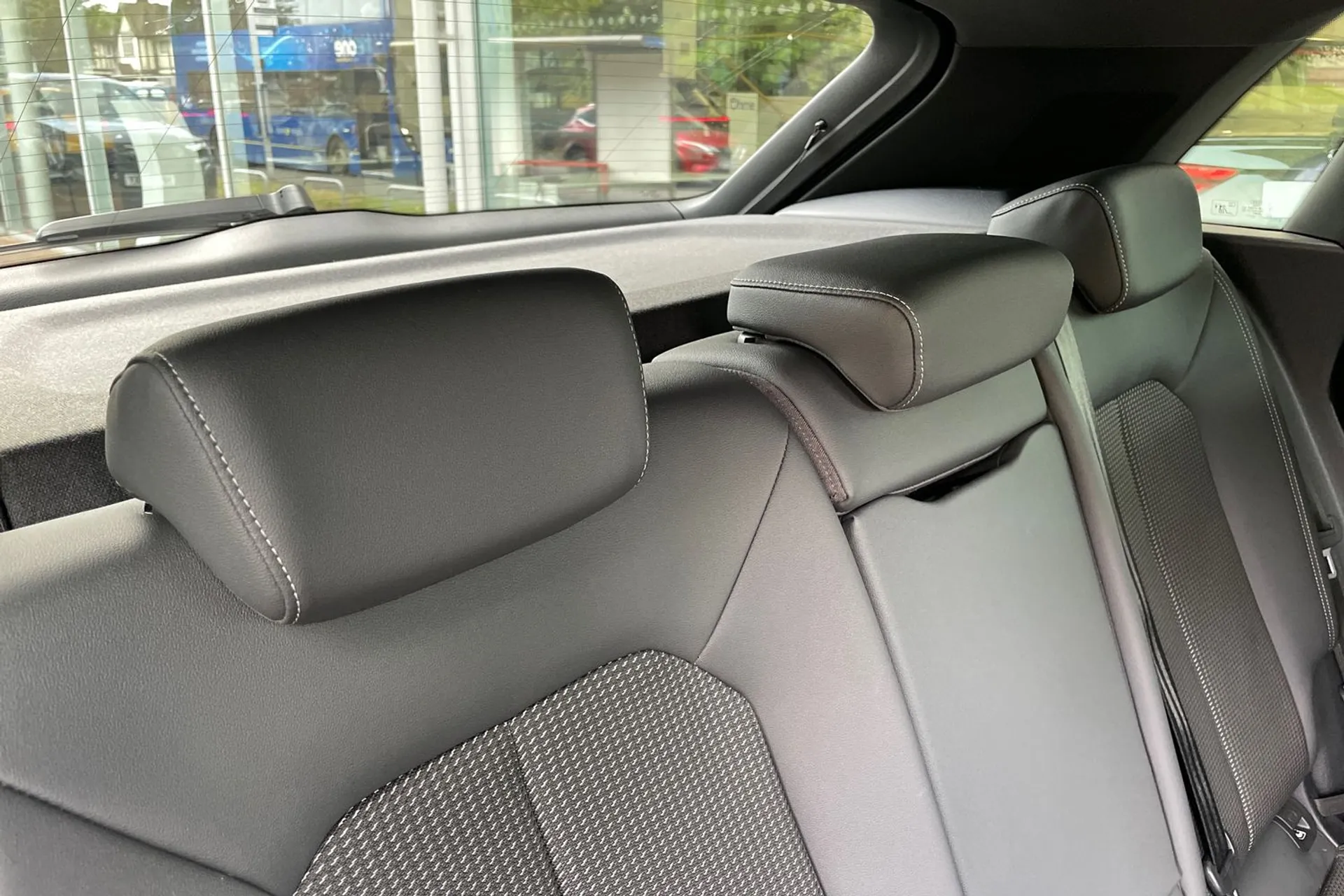 Audi Q3 thumbnail image number 50