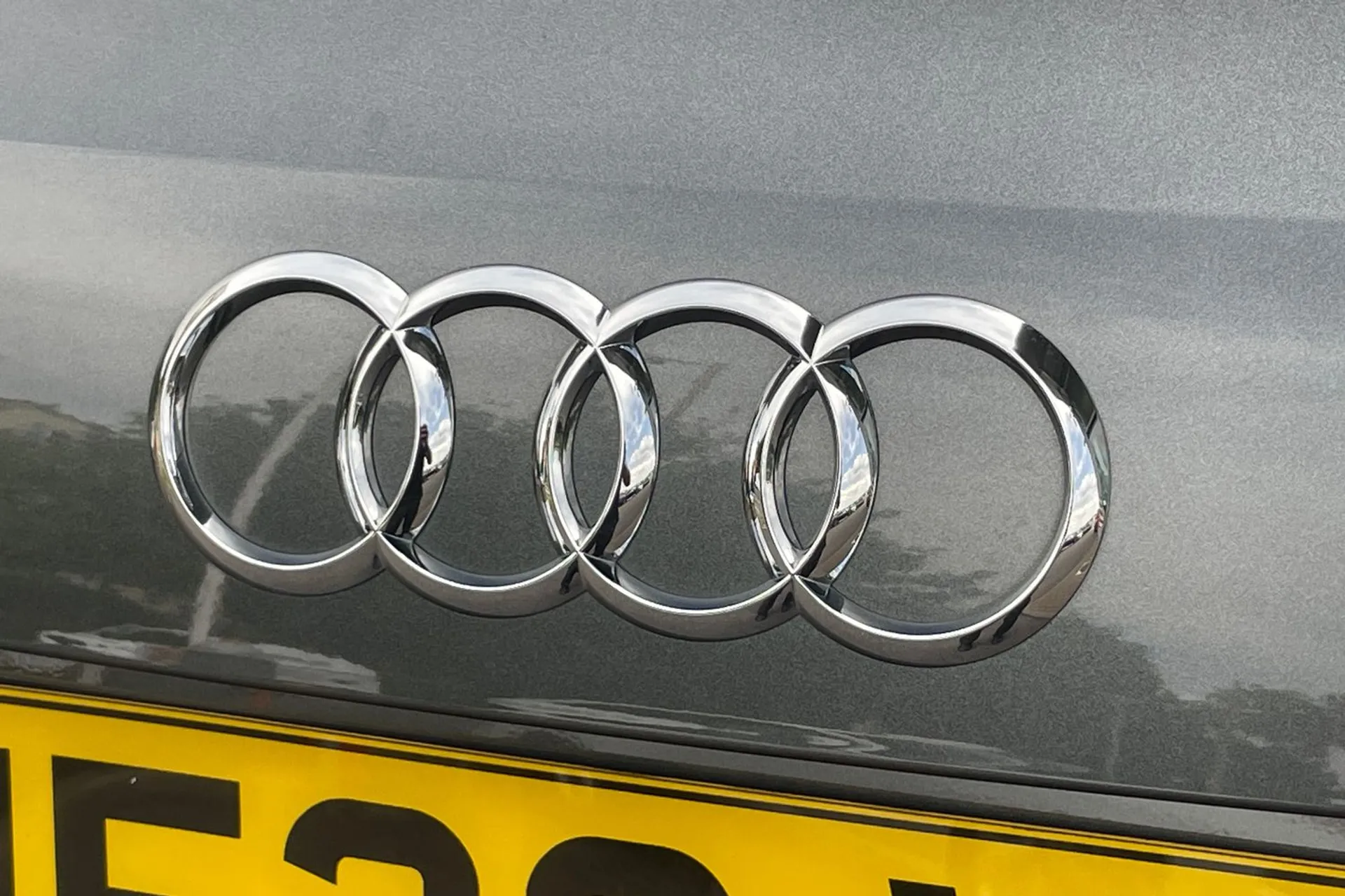 Audi Q3 thumbnail image number 49
