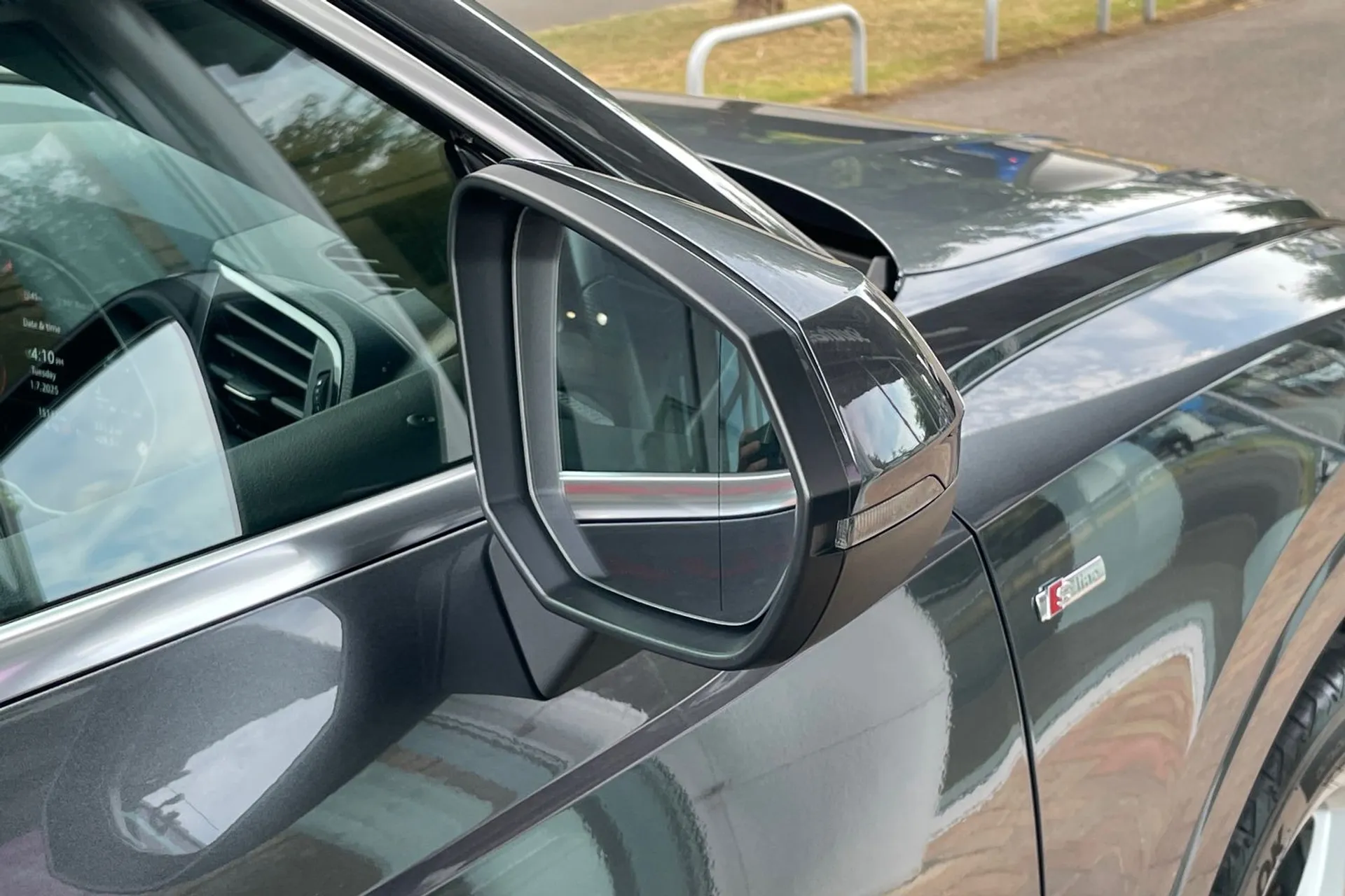 Audi Q3 thumbnail image number 47