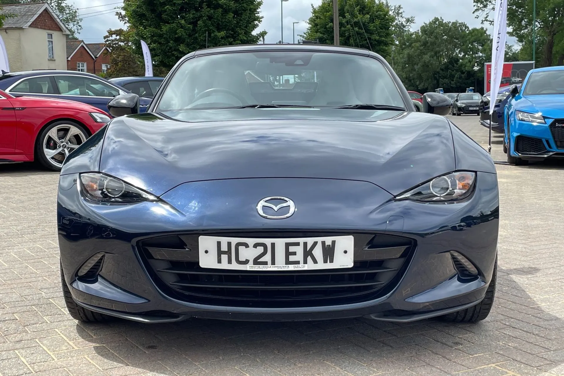 MAZDA MX-5 thumbnail image number 9