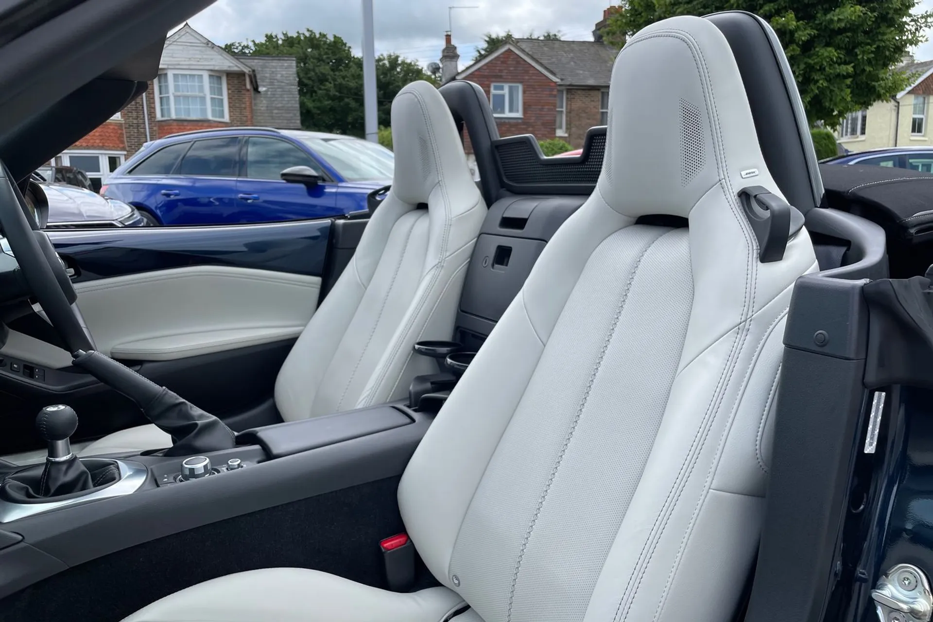 MAZDA MX-5 thumbnail image number 35