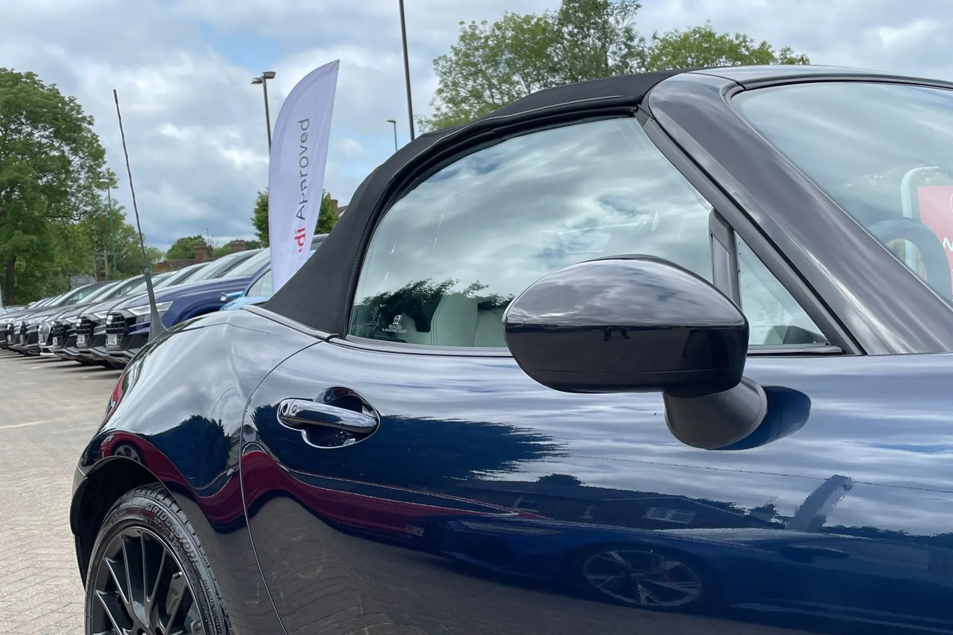 MAZDA MX-5 thumbnail image number 11