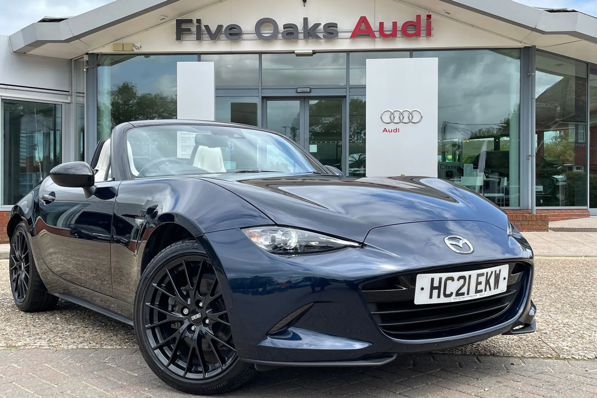 MAZDA MX-5 thumbnail image number 40